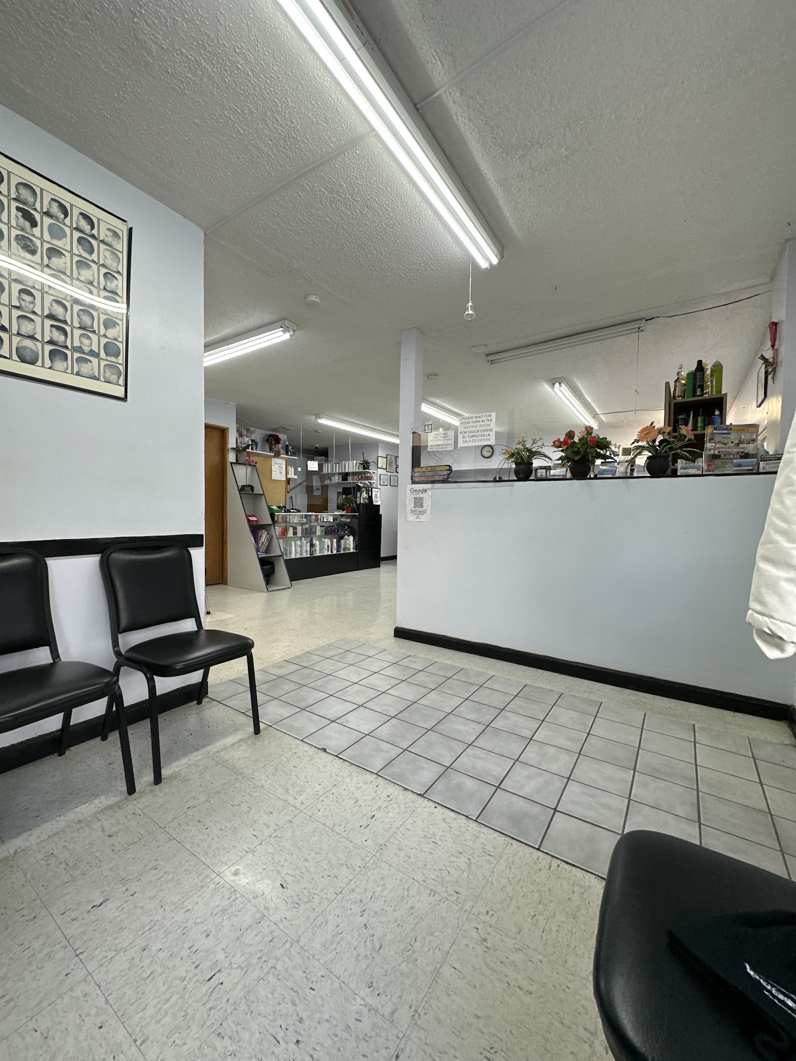 Latino's Beauty Salon — photo 2