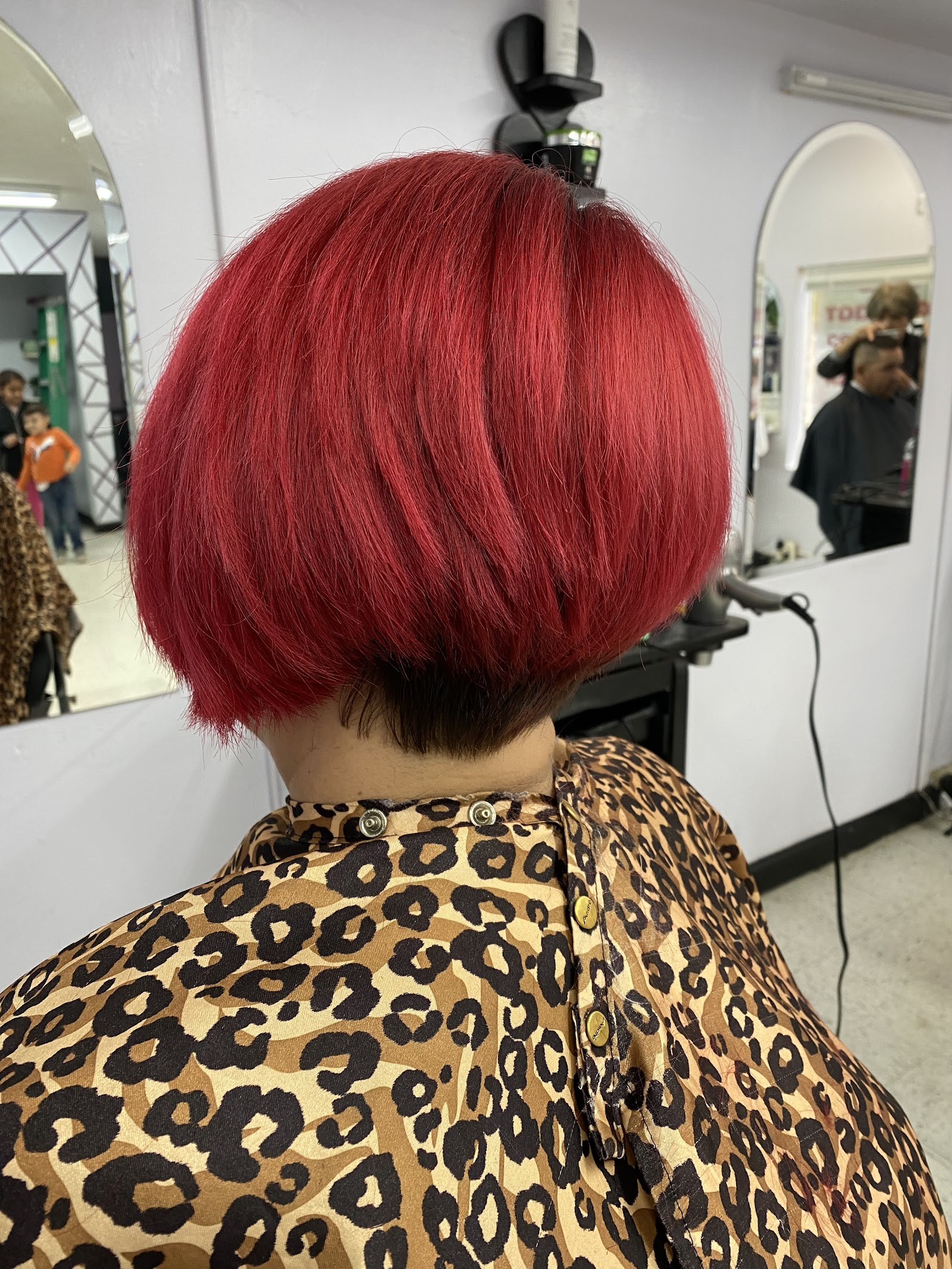 Latino's Beauty Salon — photo 3