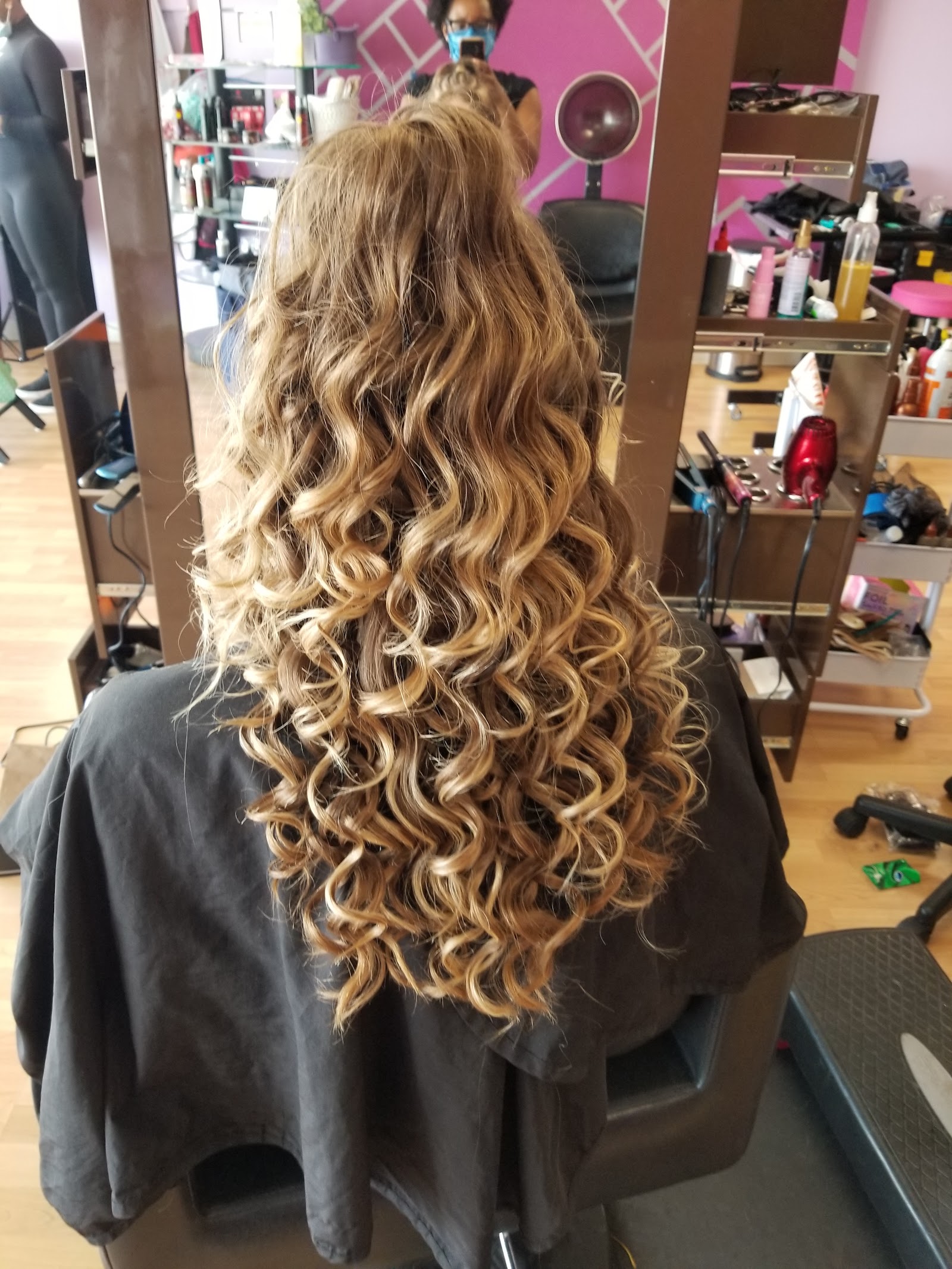 Adeya Renea Hair And Beauty Bar — photo 3