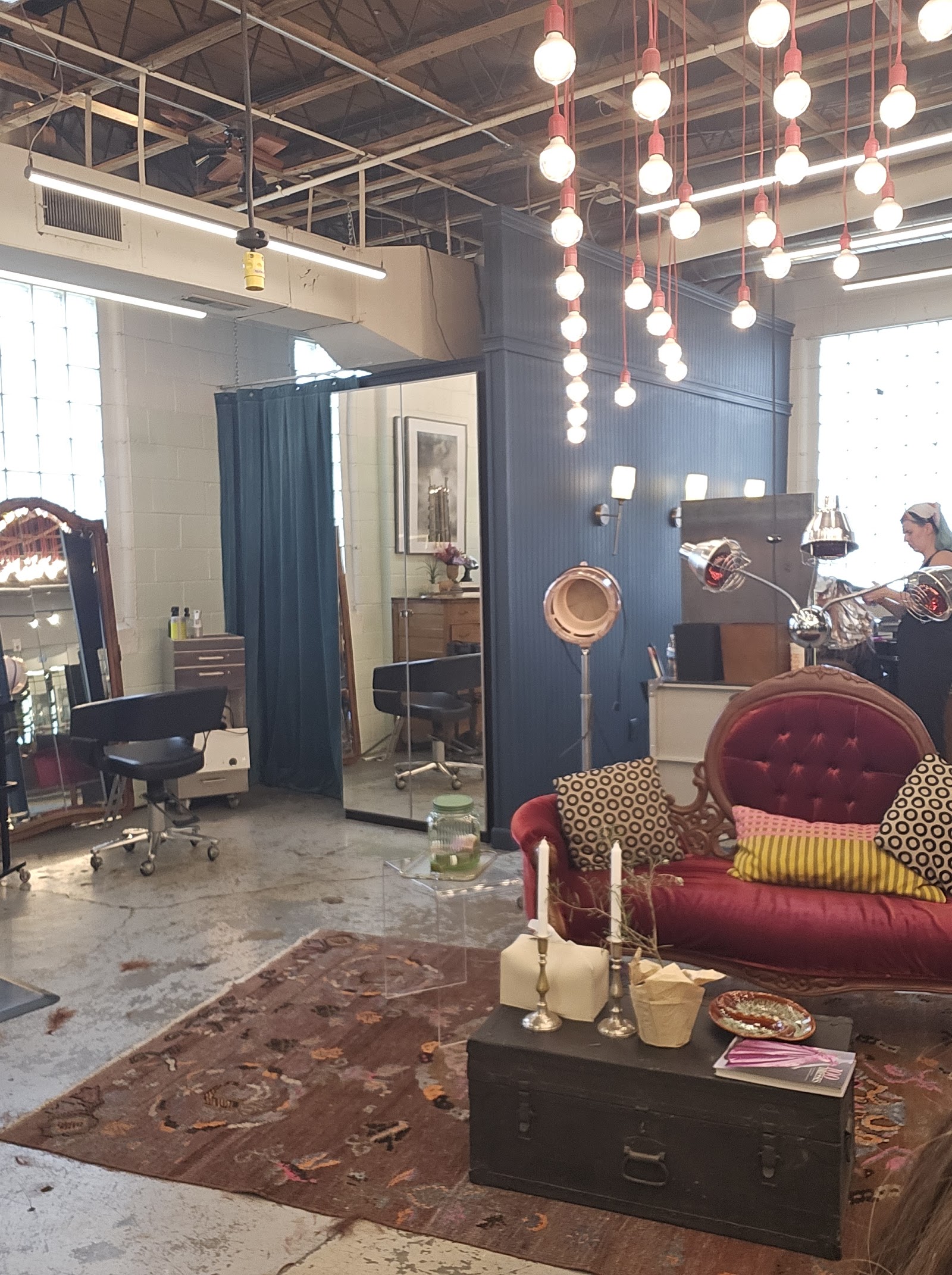 Elevencherry Salon — photo 2