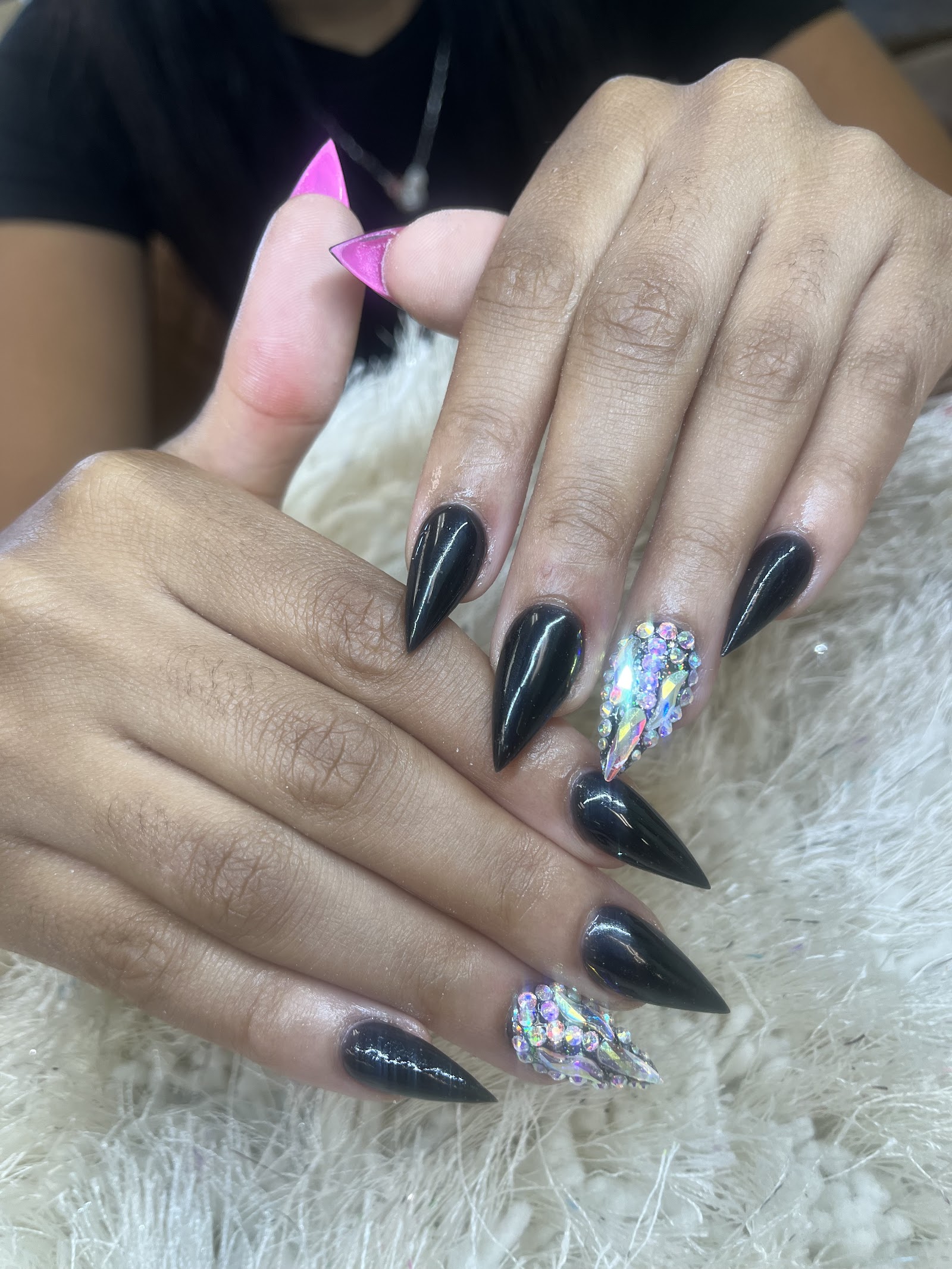 Savvy Nails and Spa & eyelashr + eyebrow — photo 2