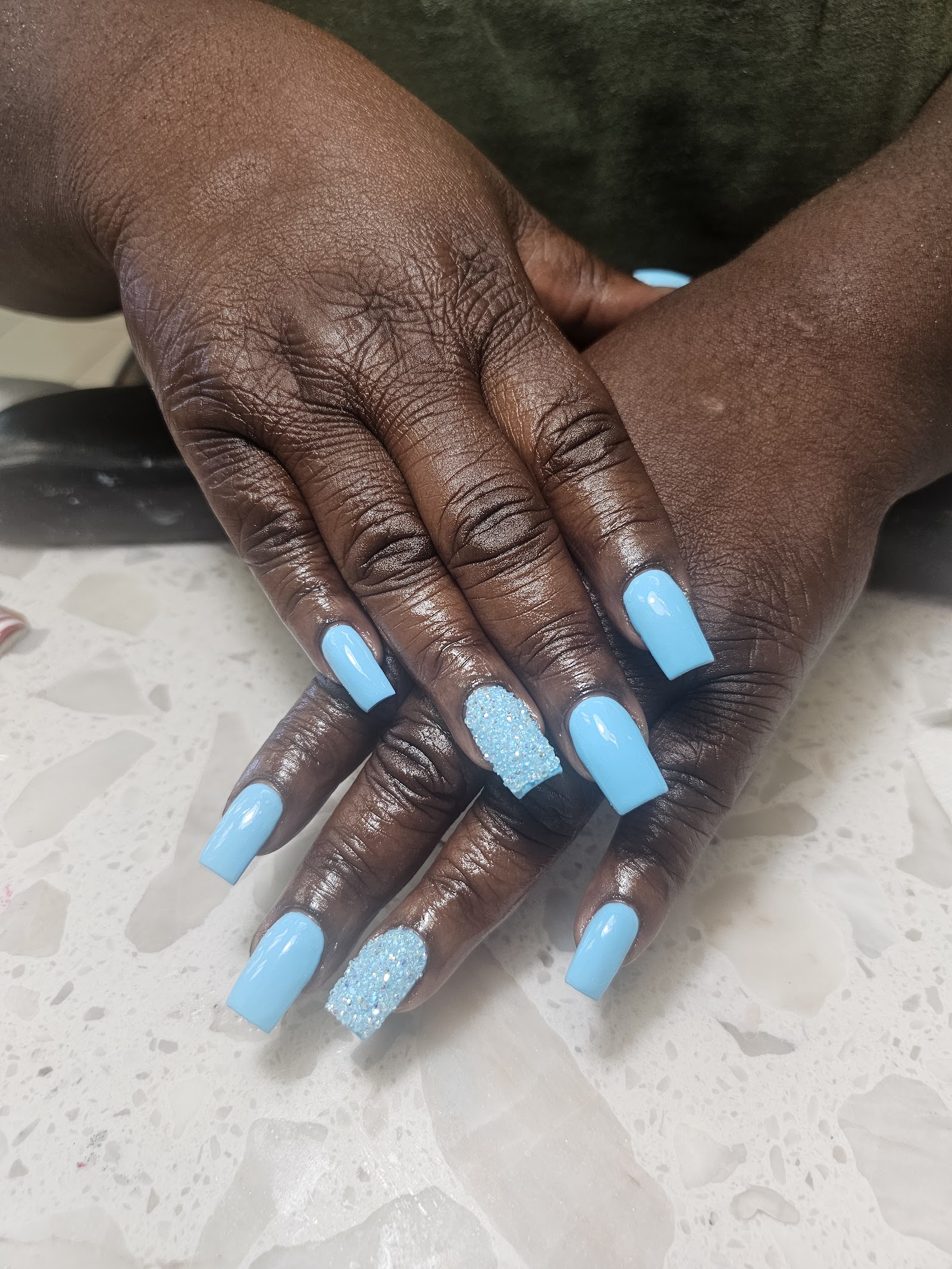 Savvy Nails and Spa & eyelashr + eyebrow — photo 3