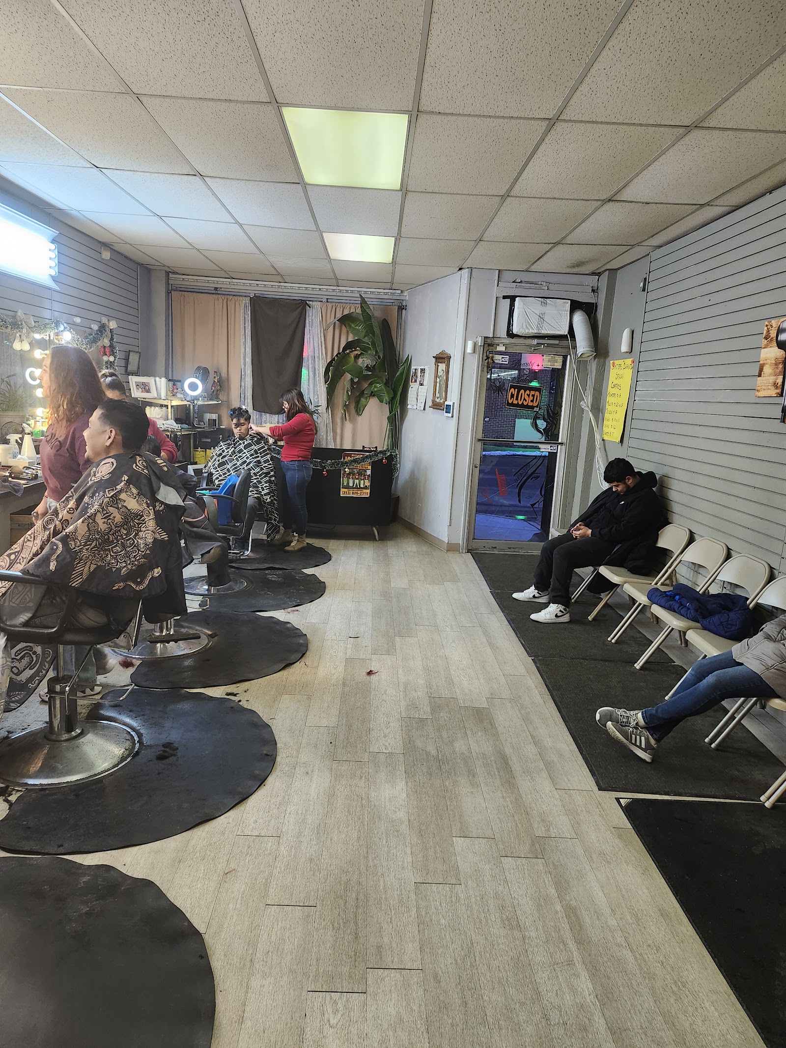Sisters Beauty Salon — photo 2