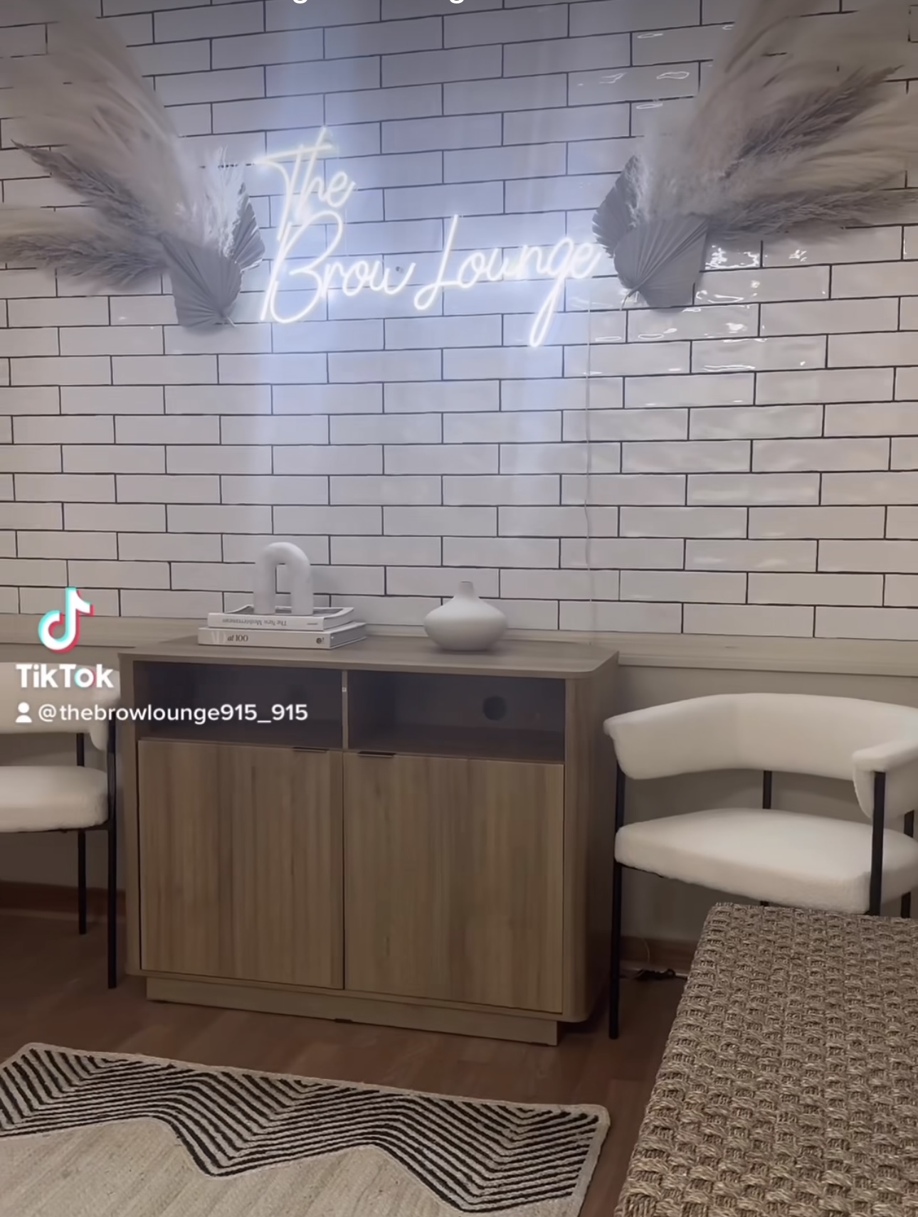 The Brow Lounge — photo 3