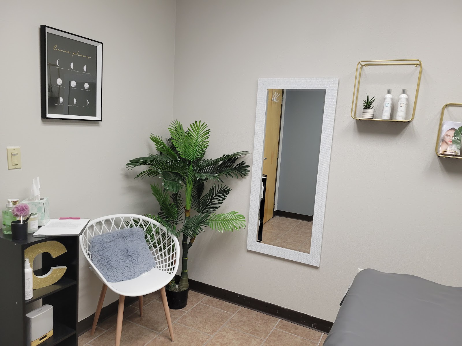 Waxing Moon Esthetics — photo 2