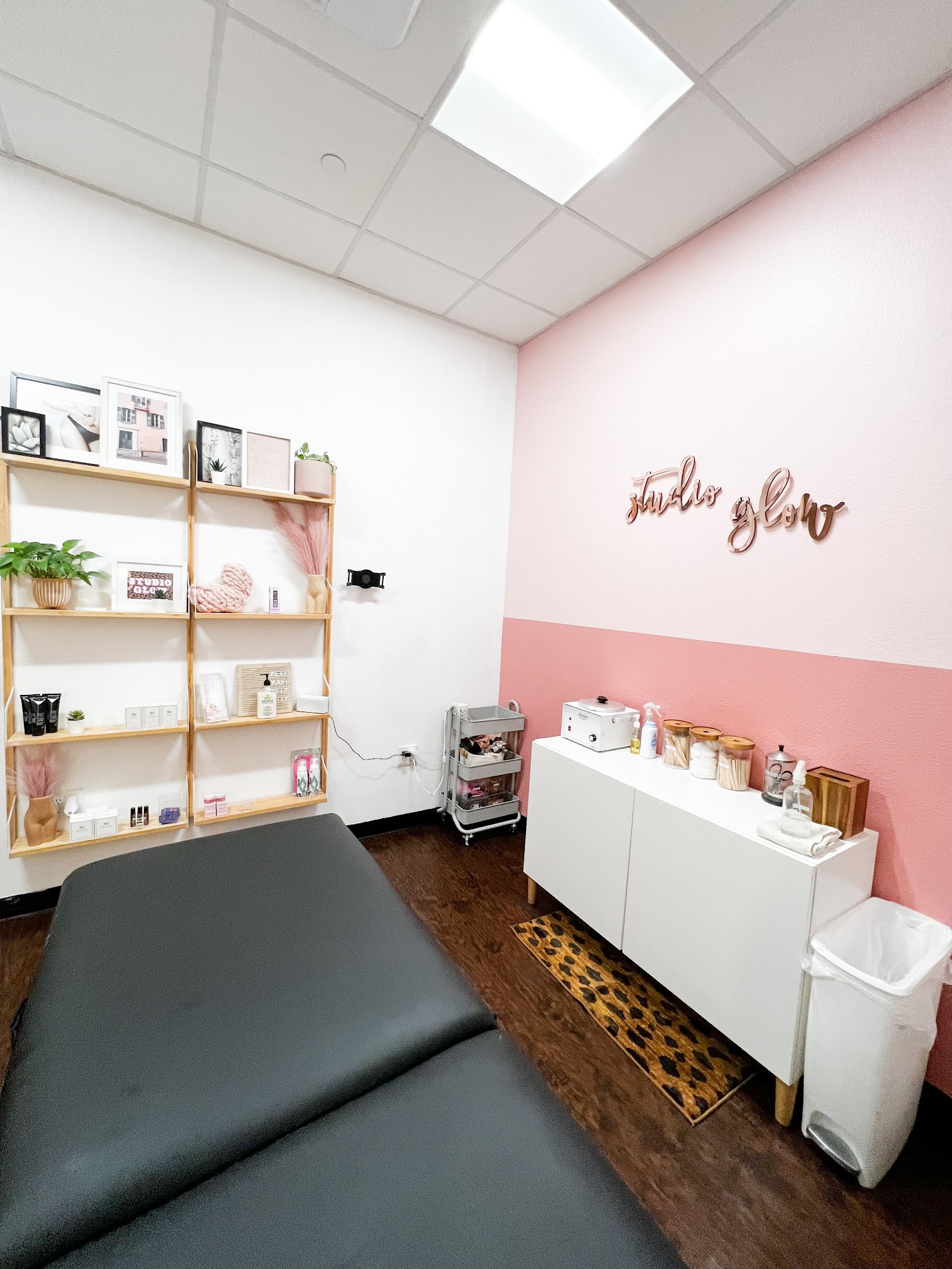 Studio Glow-Full Body Waxing — photo 2