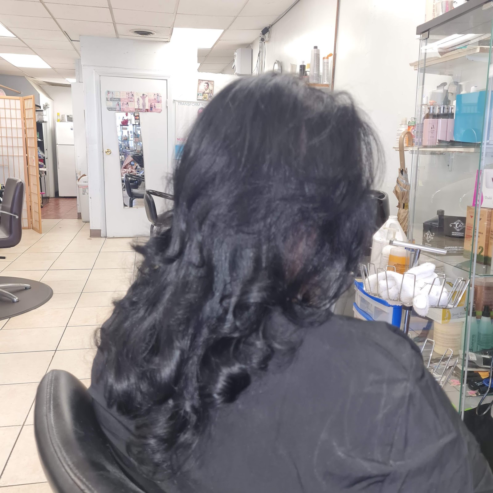 Divina Beauty Salon — photo 3