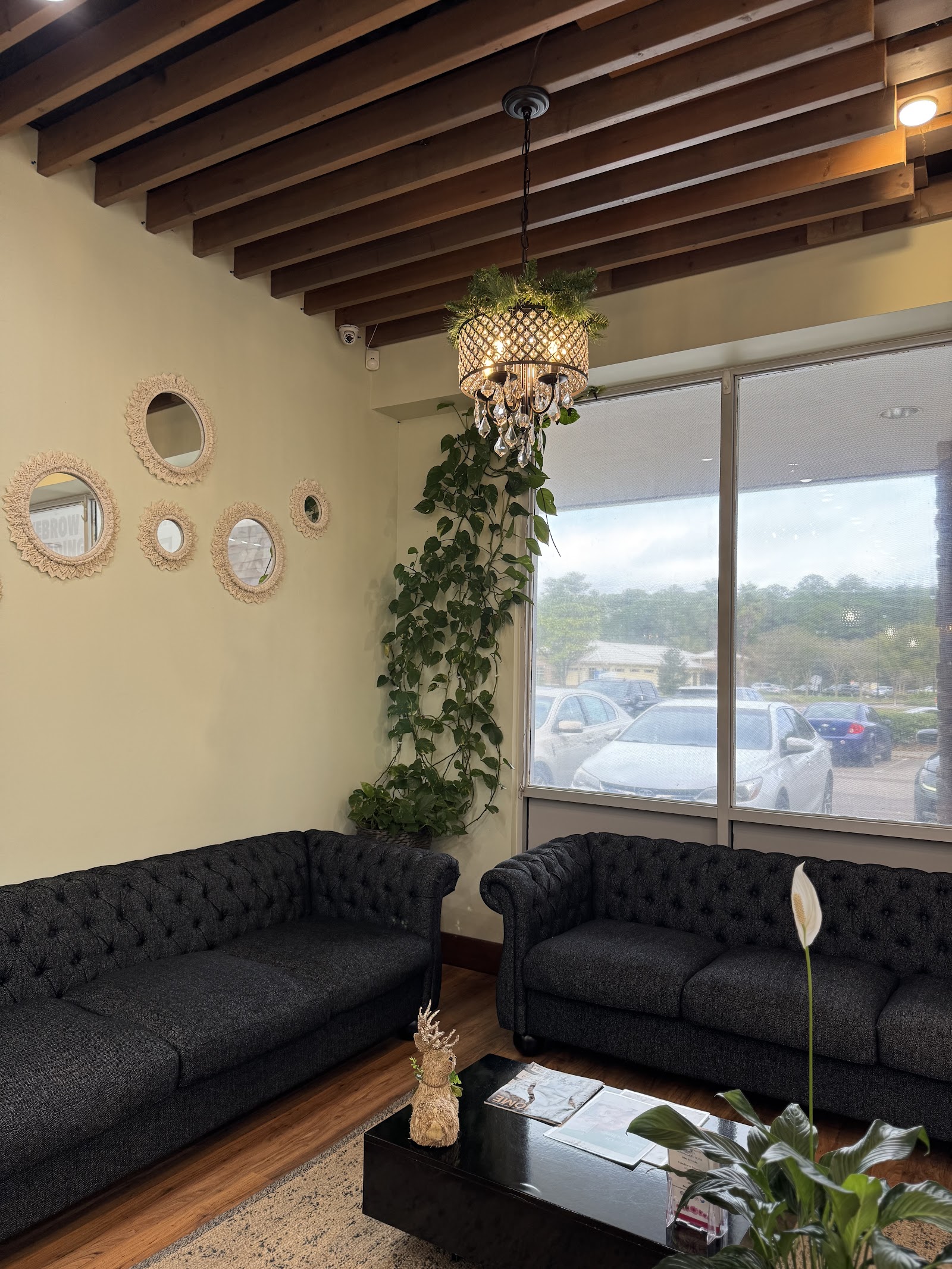 Yashvi Threading And Waxing Studio — photo 3