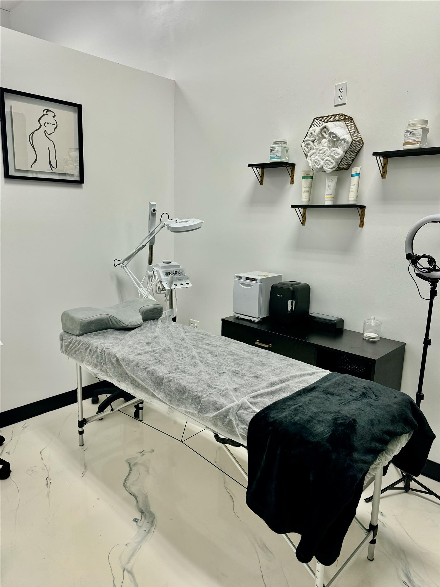 Waxology Waxing Studio — photo 2