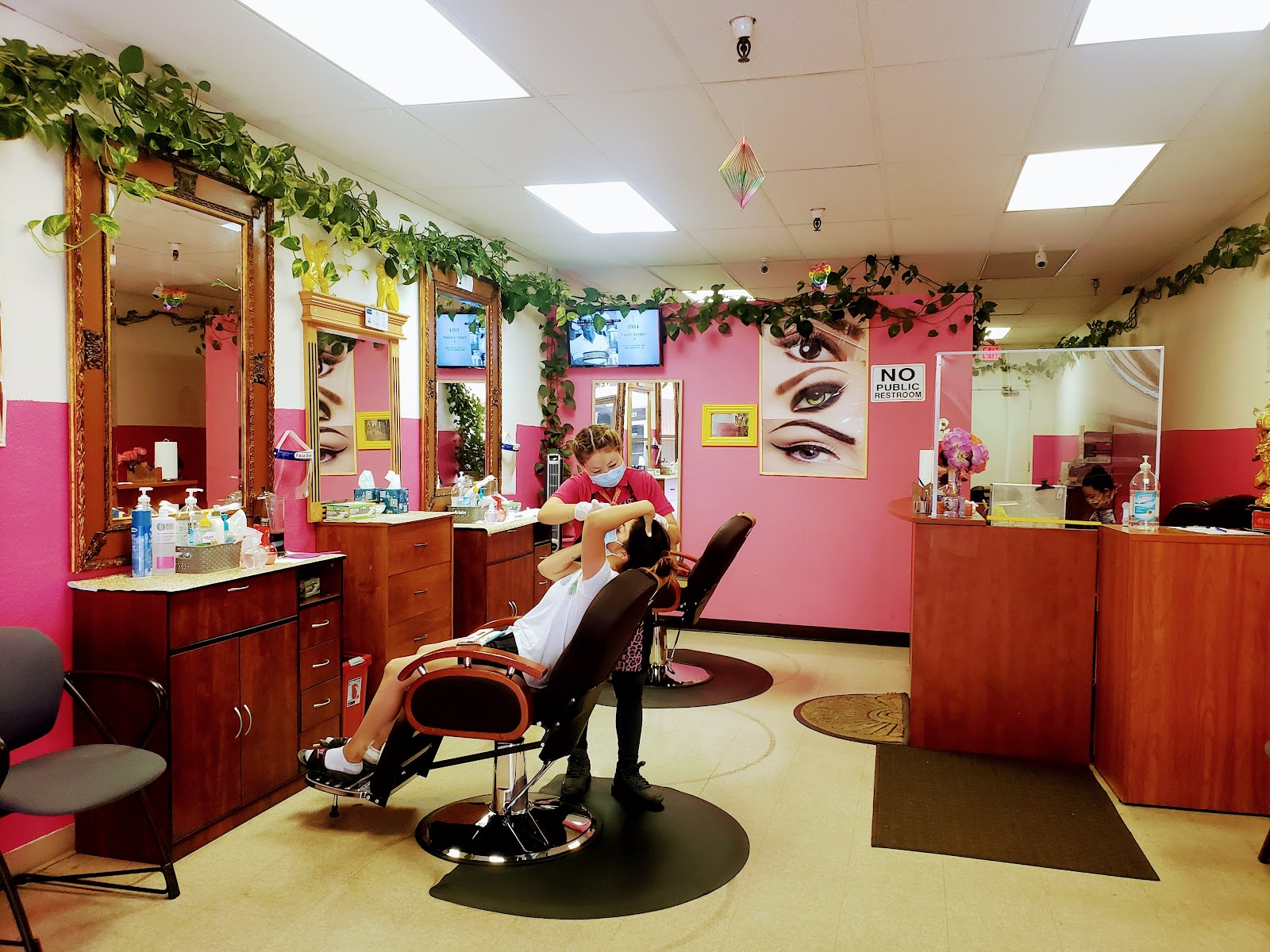 Valley Eyebrow Threading — photo 2