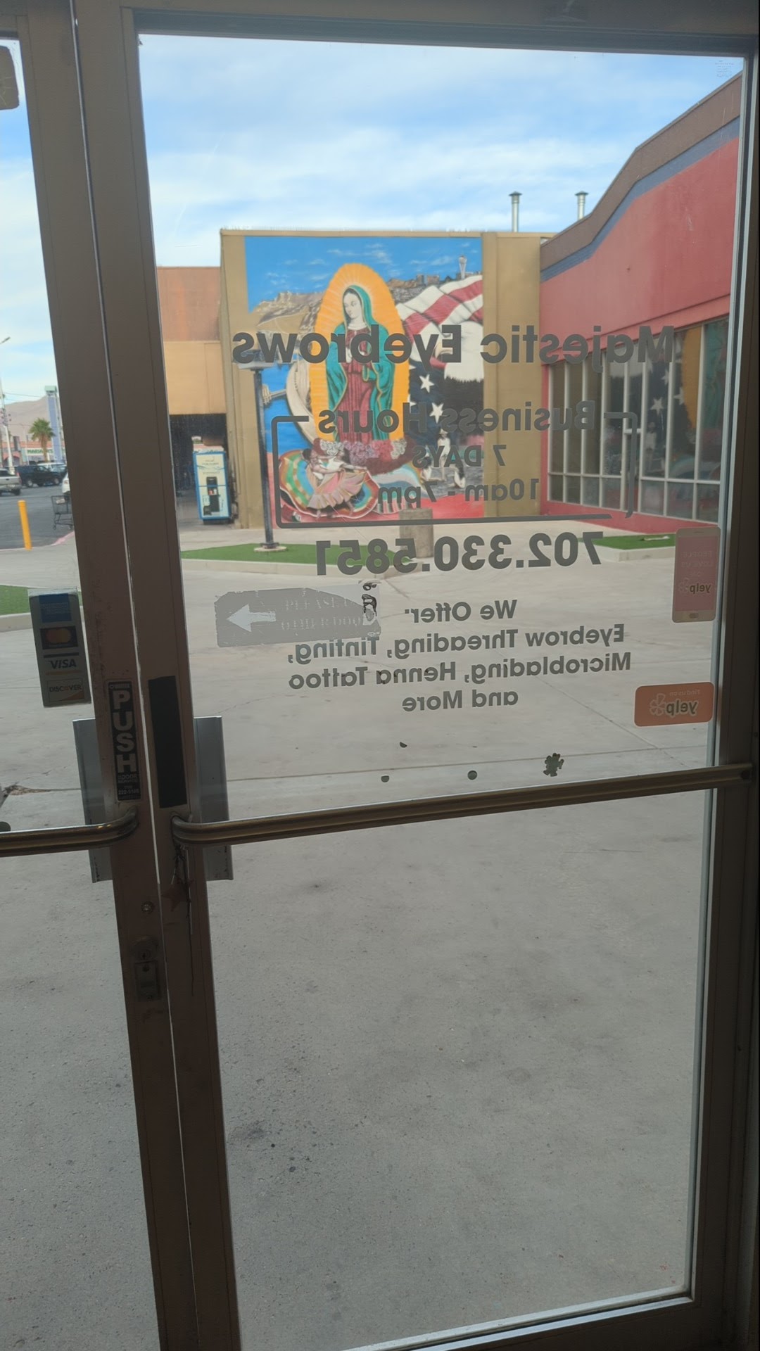 Majestic Eyebrow Threading/ Waxing — photo 2