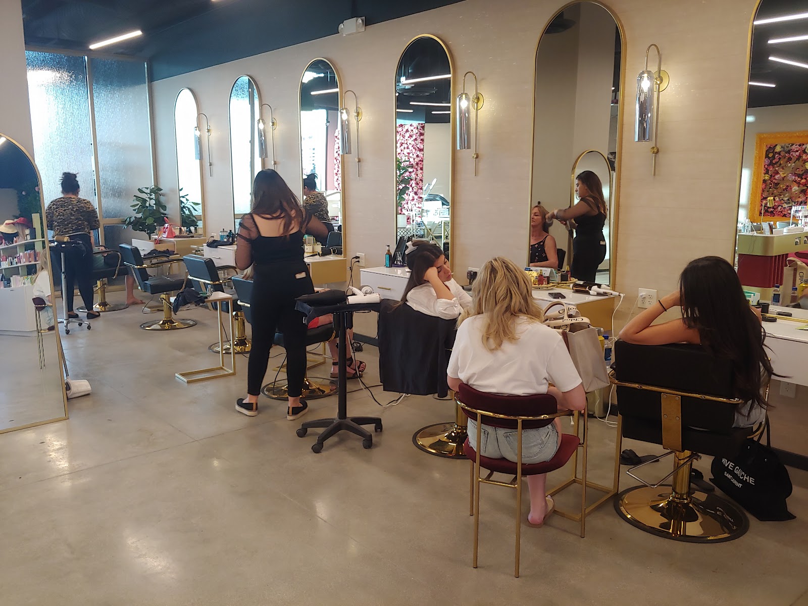 Miss Behave Beauty Salon — photo 3
