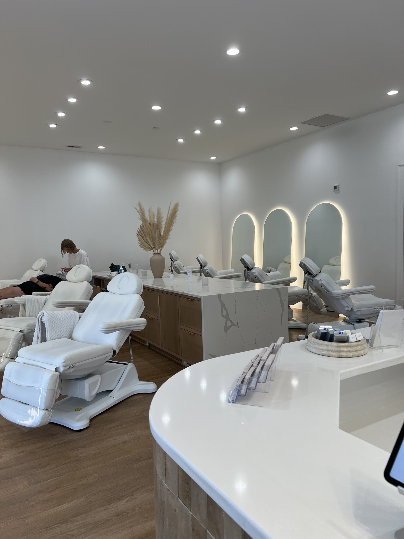 Lumi Skin Bar + Aesthetics — photo 3