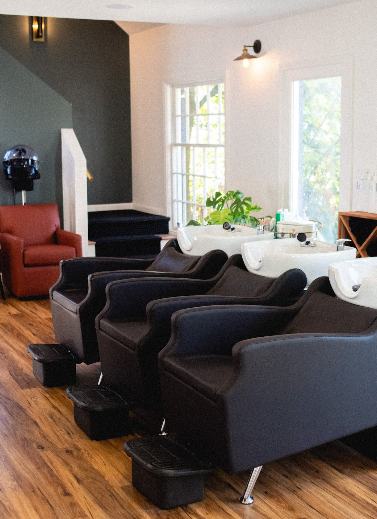 Honeycomb Salon — photo 2