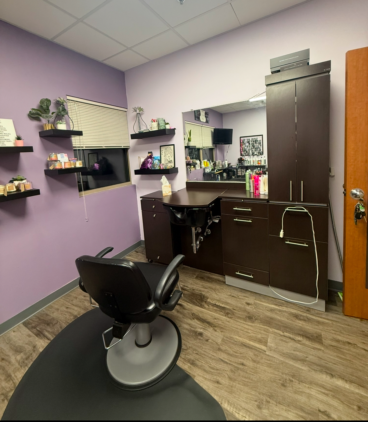 Foxy Salon Suites Hair & Wax Specialists — photo 3