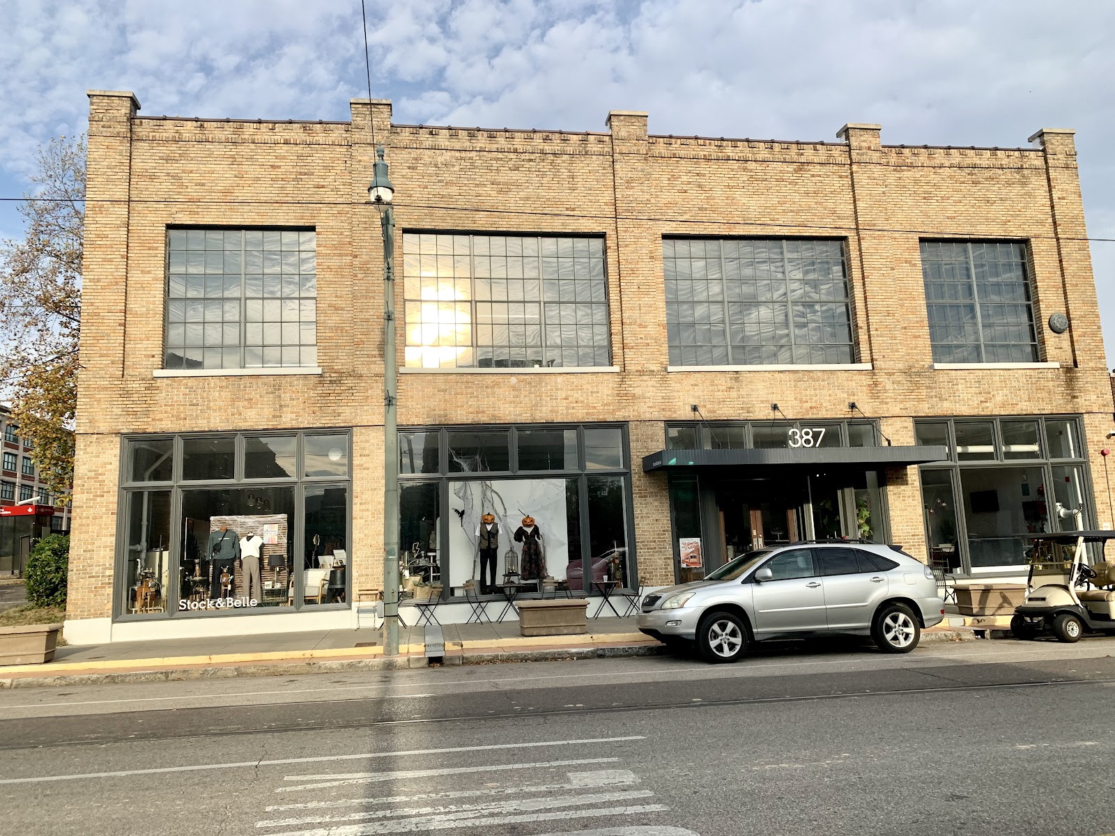 Salon 387 — photo 3