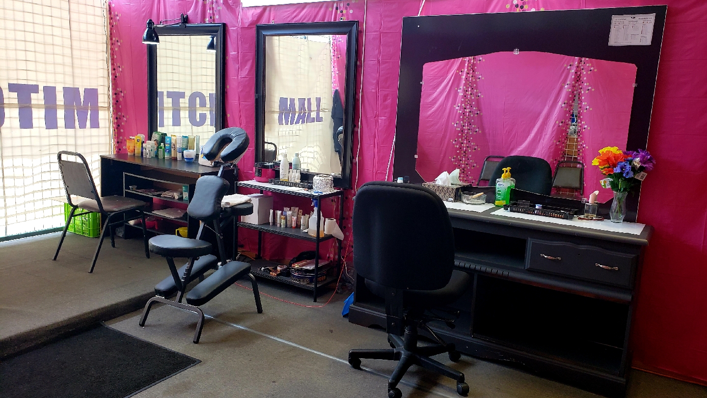 Nadia Brow Works — waxing salon in Milwaukee