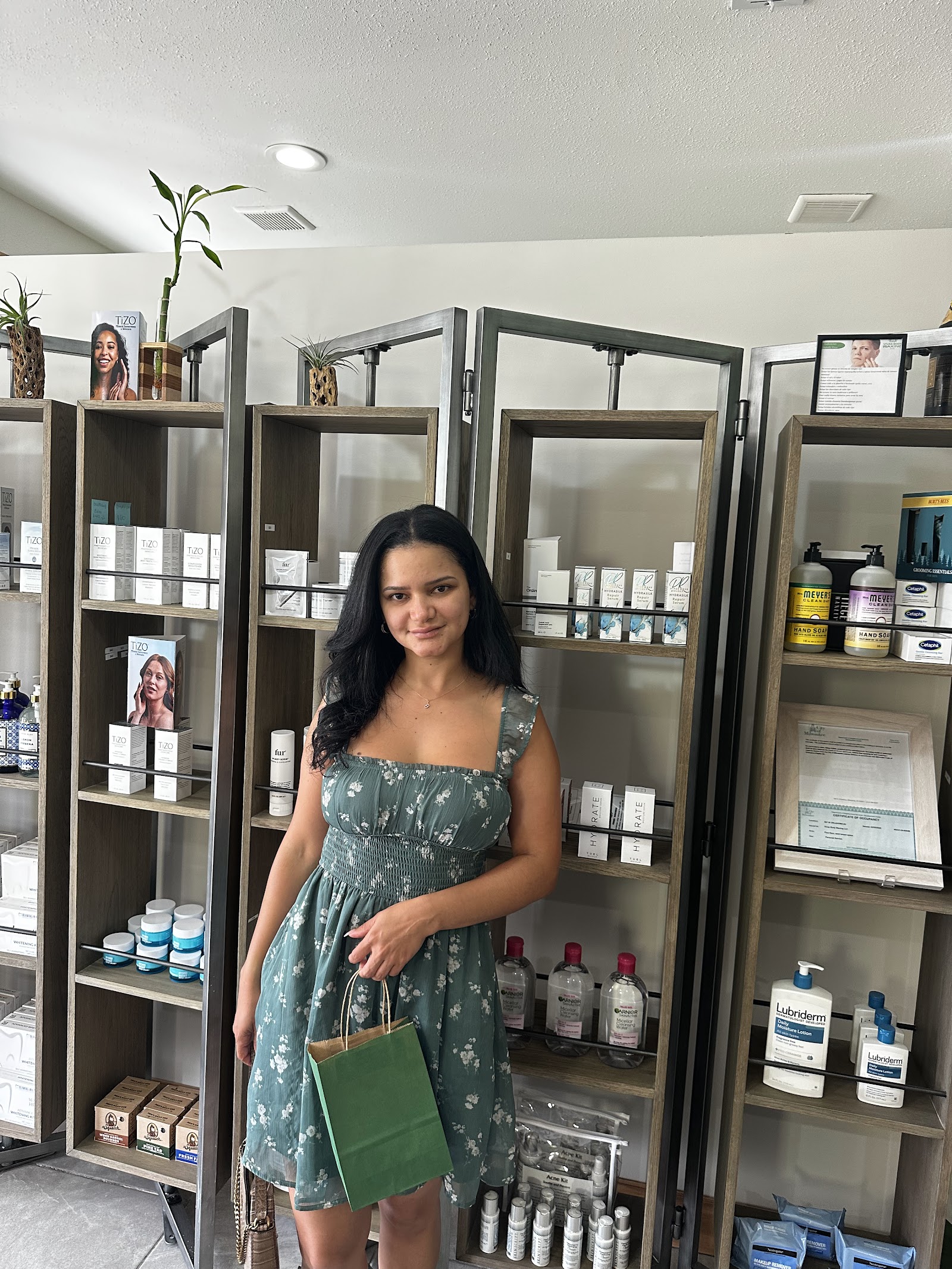Vivas Body Waxing [PLUS] — waxing salon in Milwaukee