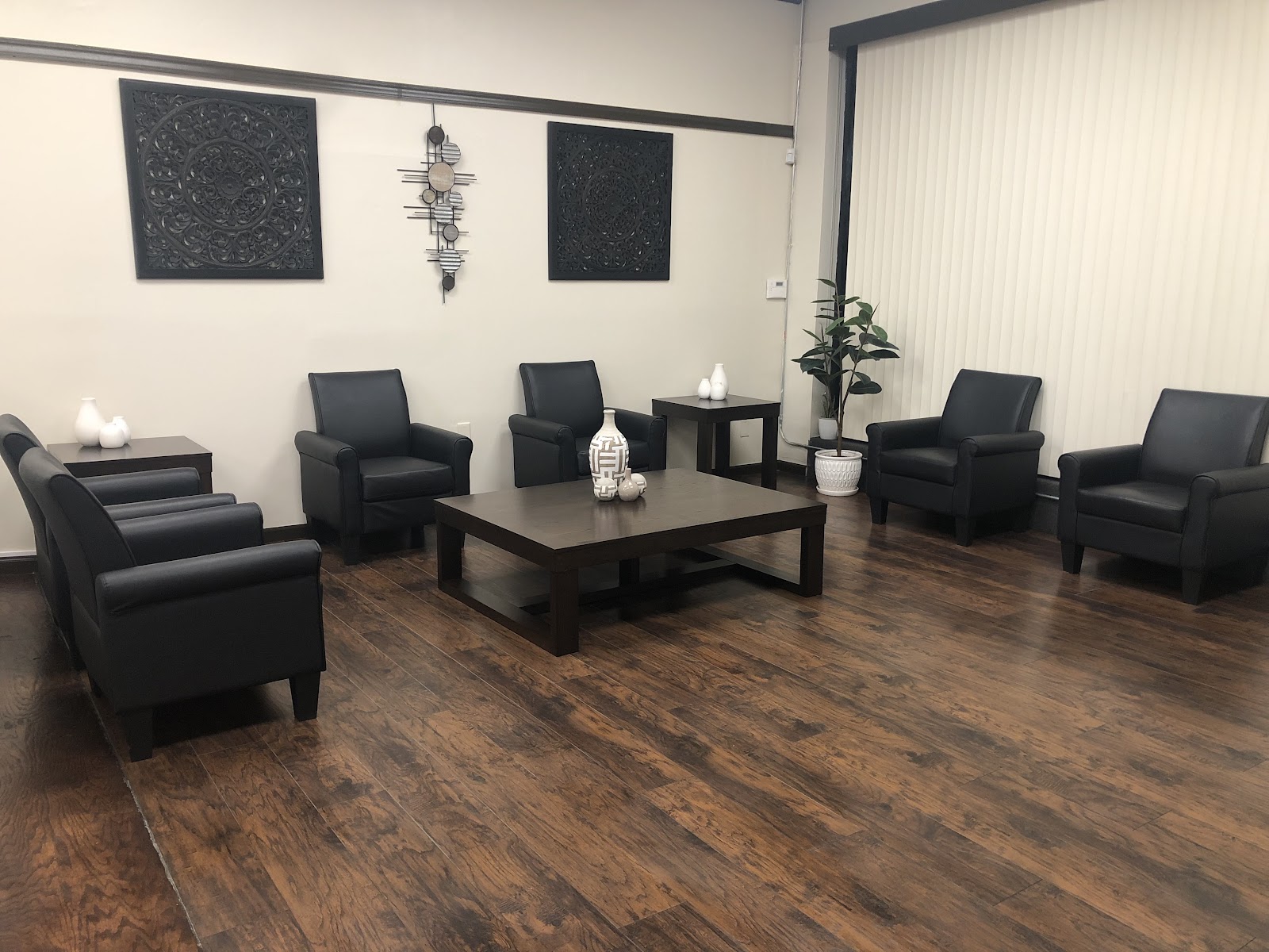 Touch up Threading Salon — photo 3