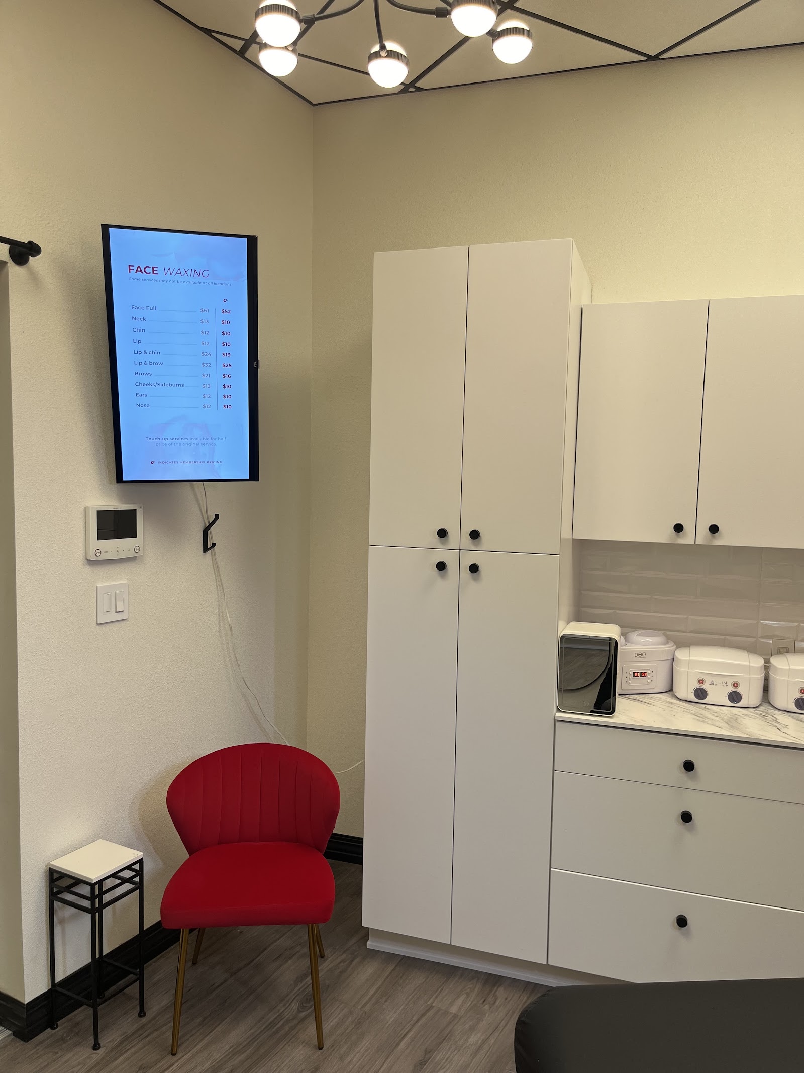 Hello Sugar | Bloomington - Brazilian Wax & Sugar Salon — photo 2