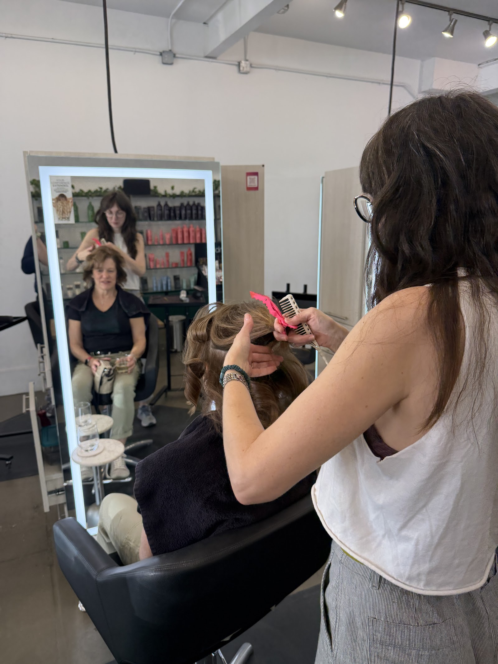 Salon Diversions — photo 3