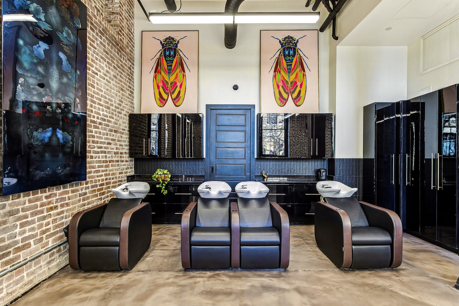 Anti-Gravity Salon — photo 2
