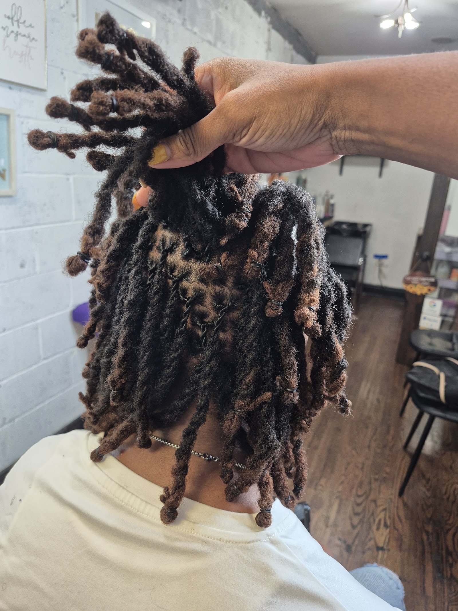 Empress Mi Cheveux & Lacire Salon (Hair and Waxing) — photo 3