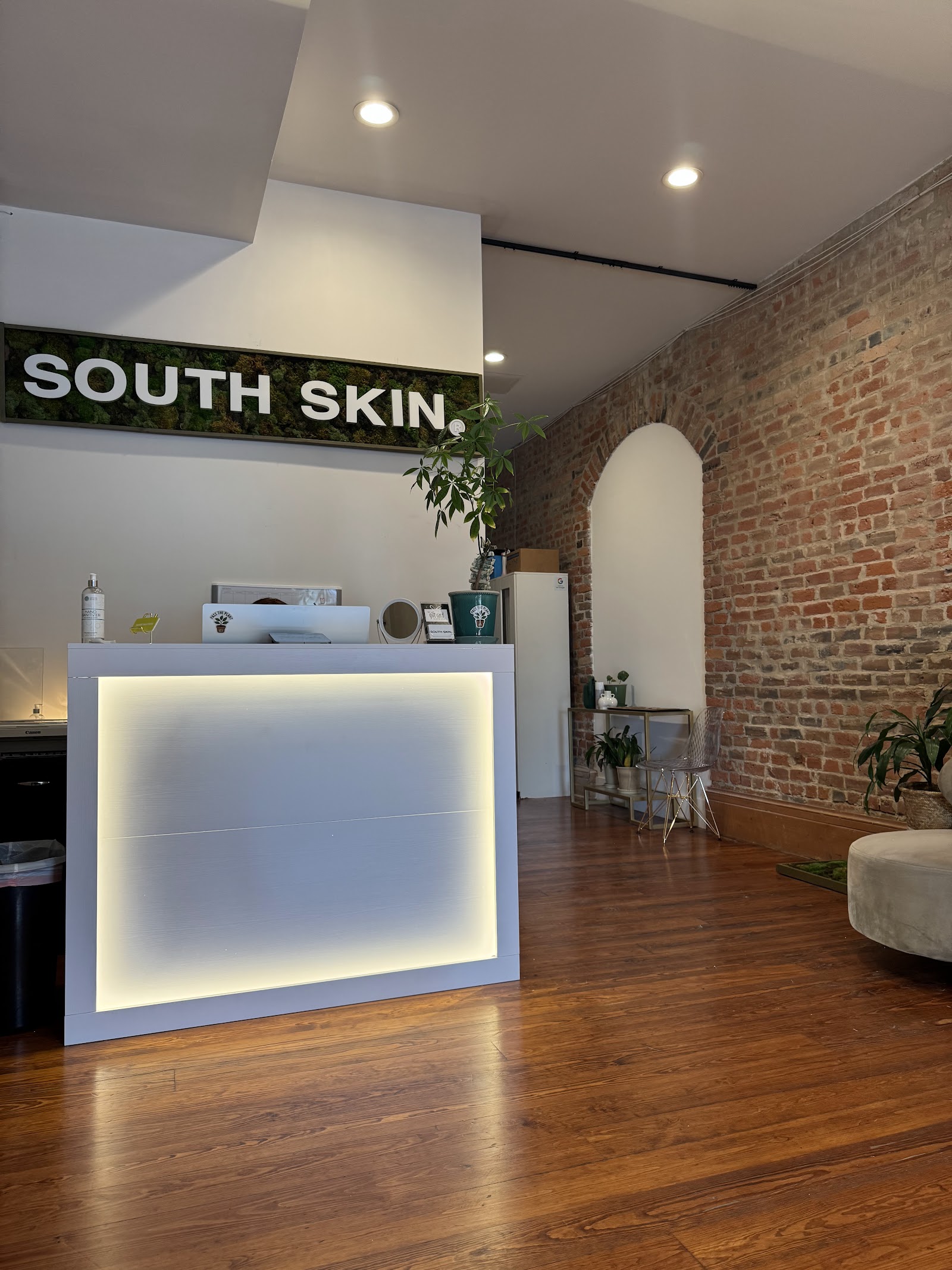 South Skin — photo 3