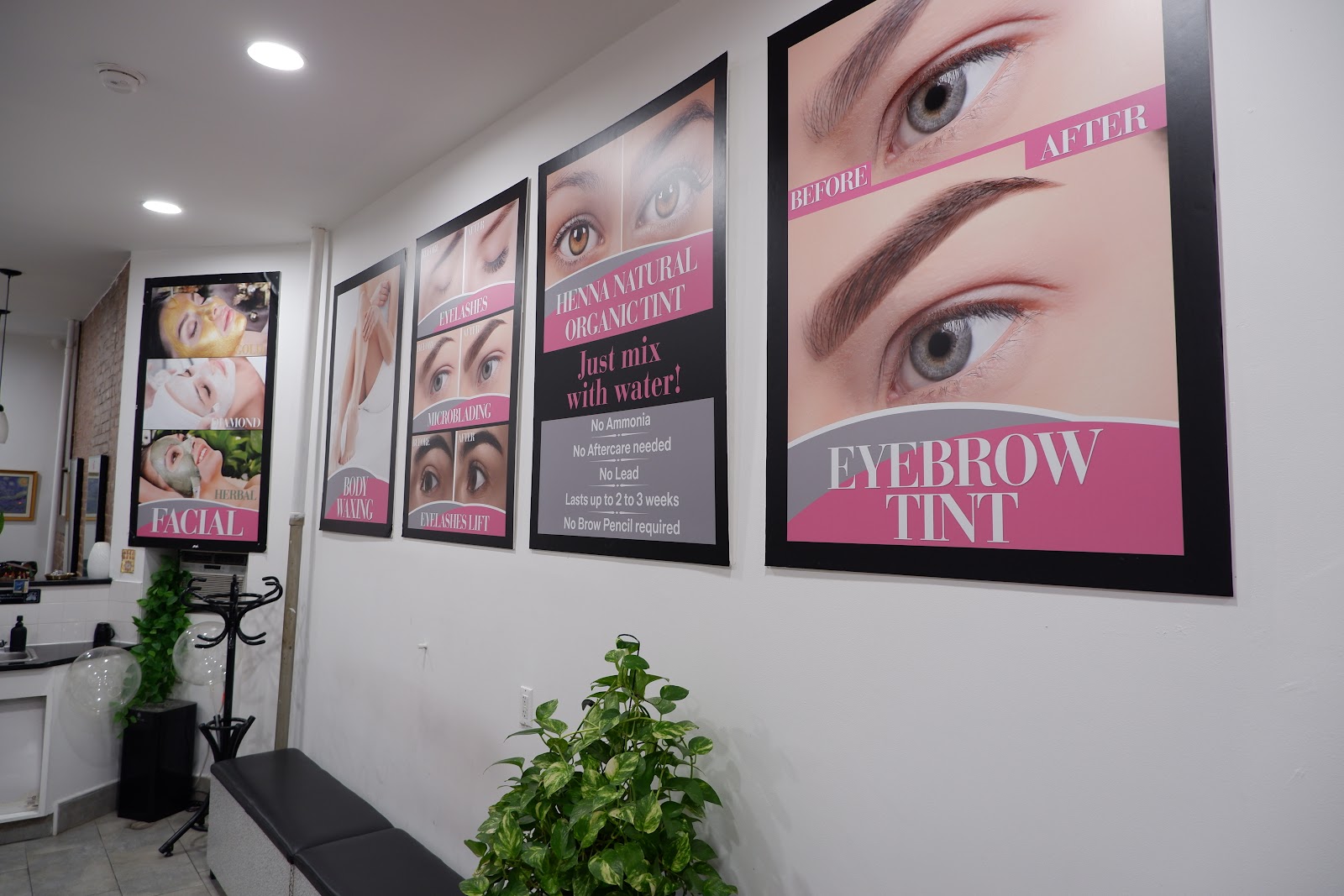 Looks Threading Beauty Salon — photo 3
