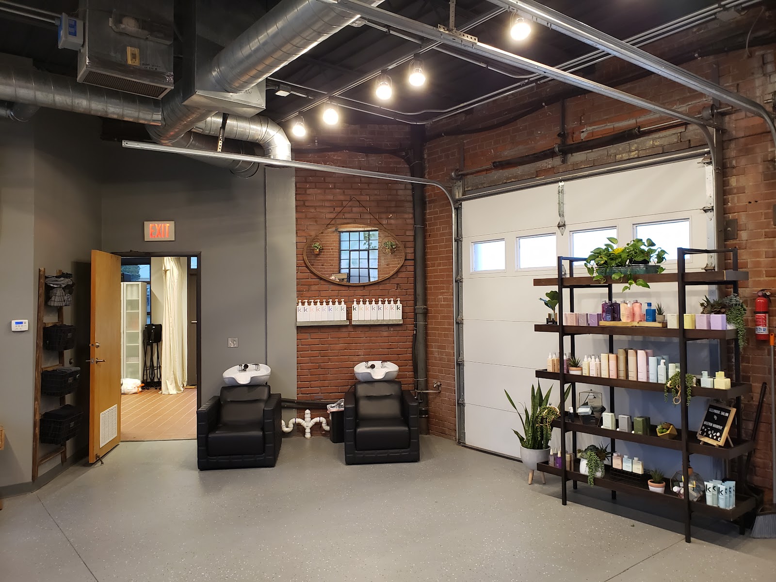 Deep-Rock Salon — photo 2