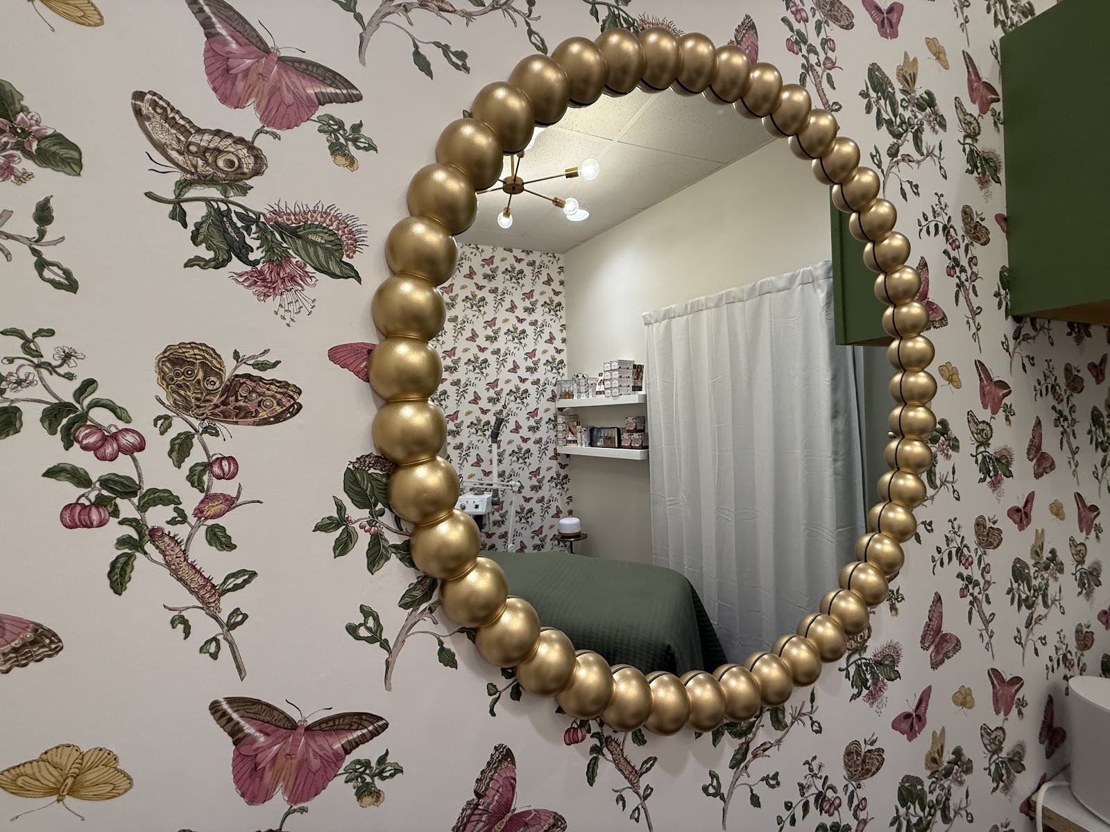 Queen Bee Salon & Spa - Omaha — photo 2