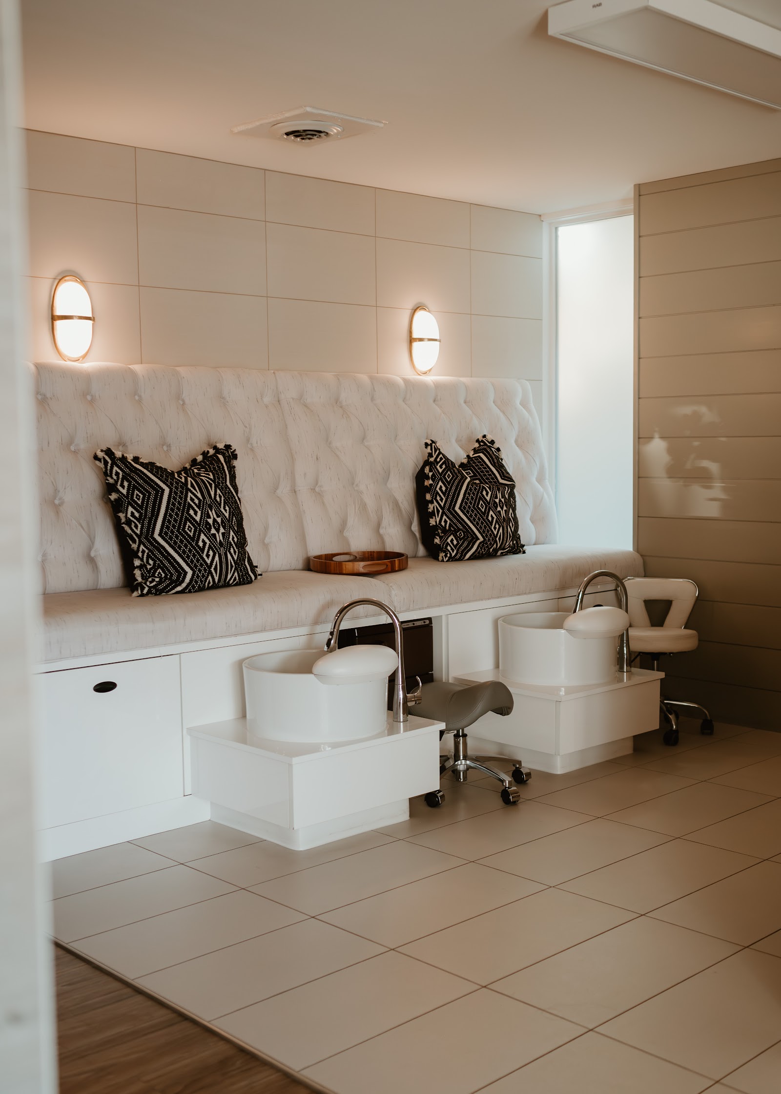 Dark Horse Salon & Spa — photo 3