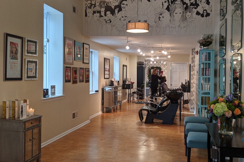 Heads & Tails Beauty Boutique — photo 2