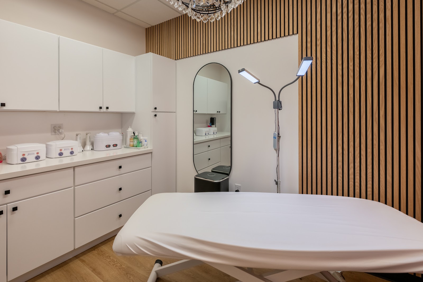 Hello Sugar | Phoenix Biltmore - Brazilian Wax, Sugar and Laser Salon — photo 2