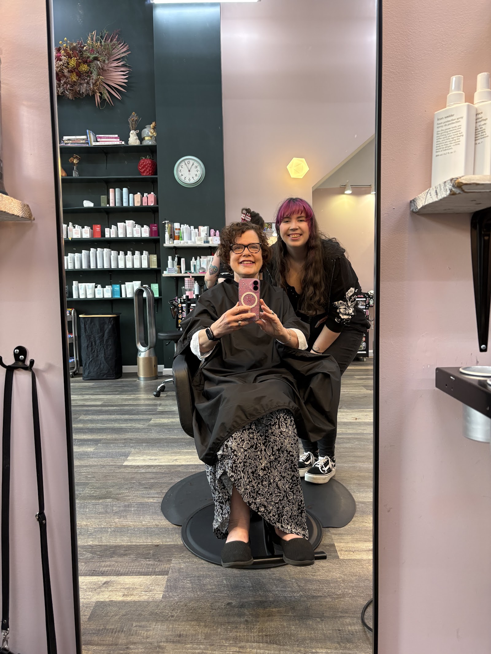 Bloom Beauty Parlor — photo 2