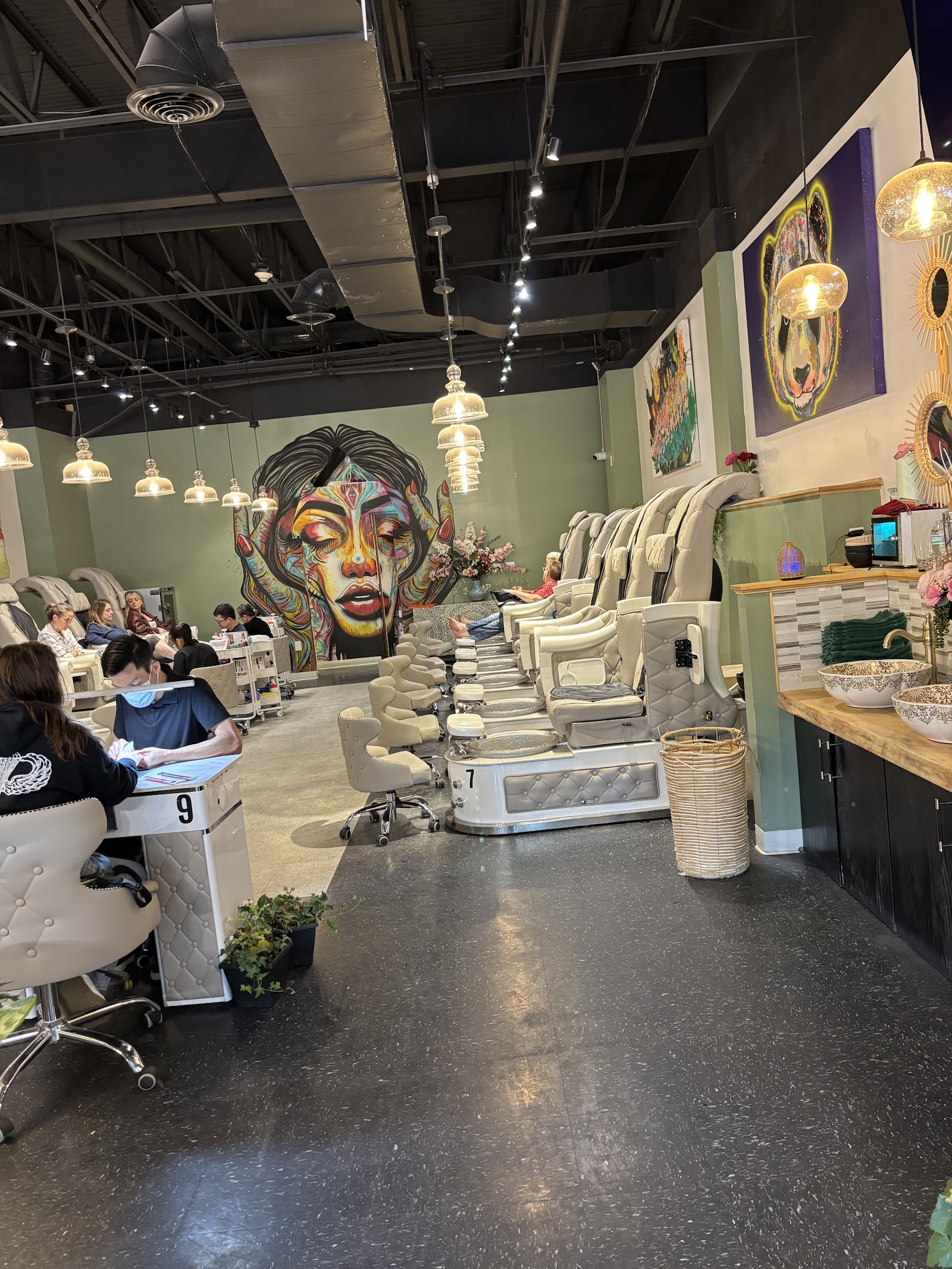 GossipandNailSpa — photo 2