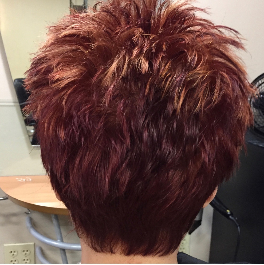 Izzazu Salon, Spa & Blowout Bar - Downtown — photo 3