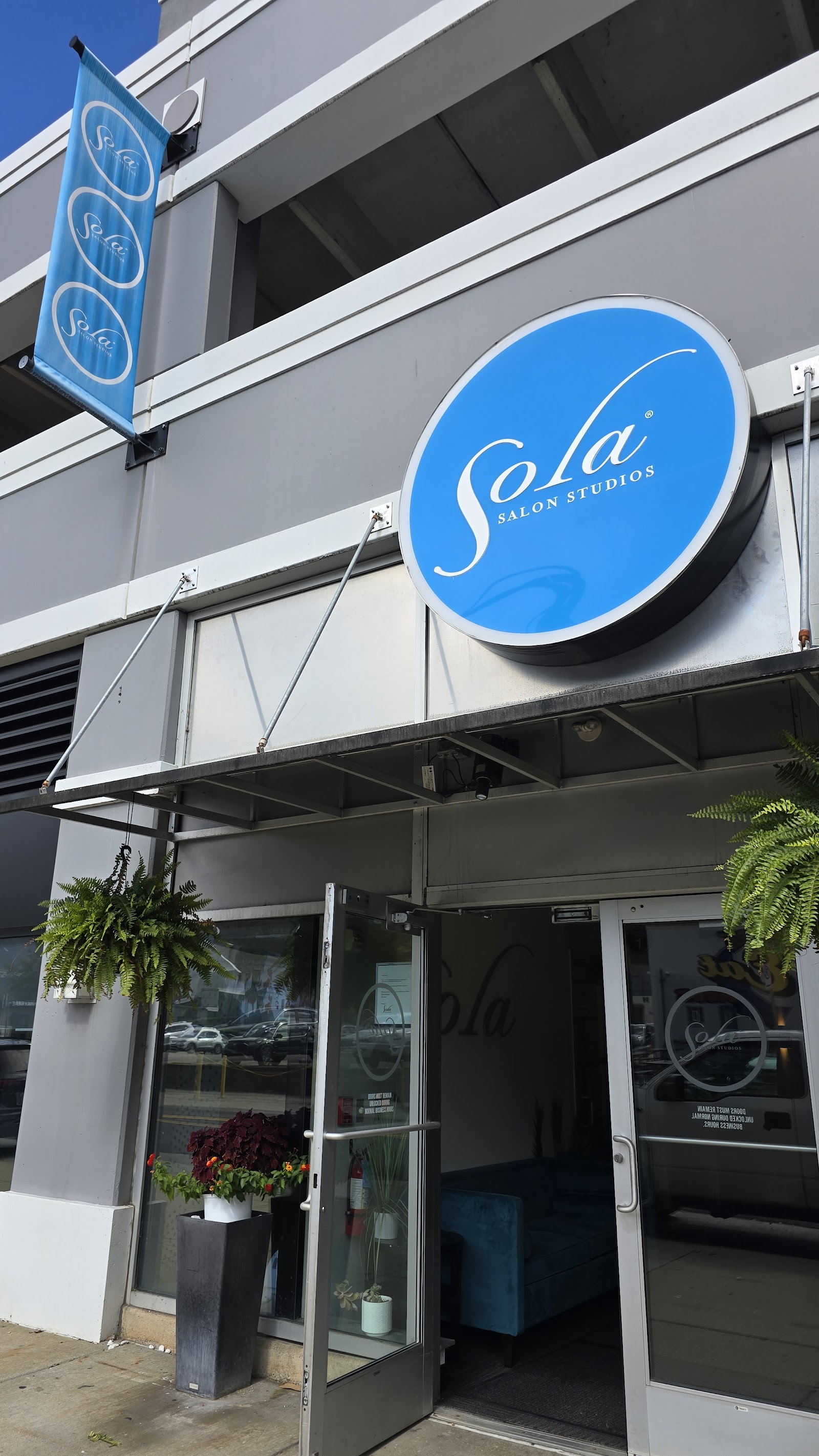 Sola Salons — photo 3