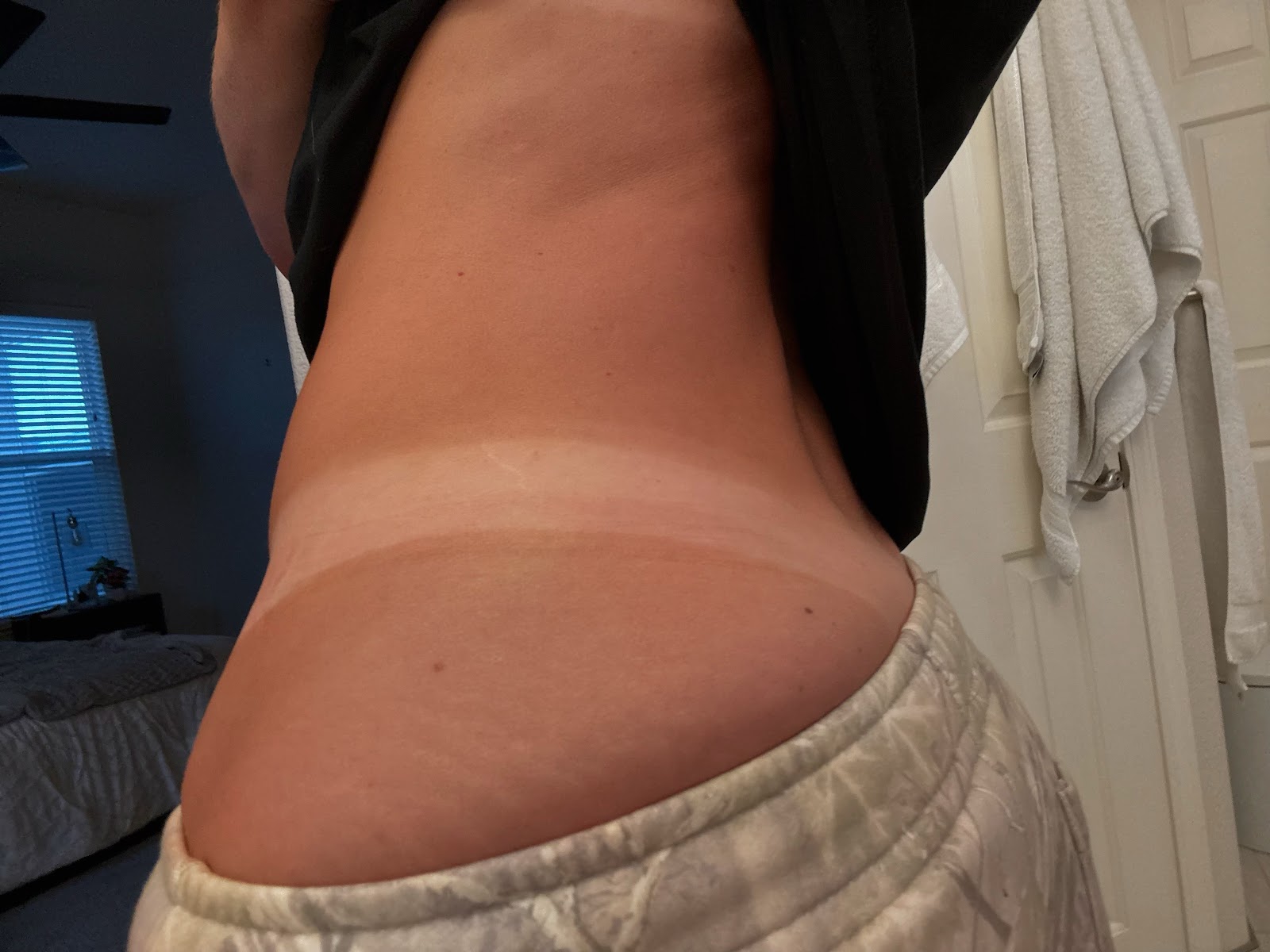 Get bronze and bare — photo 2