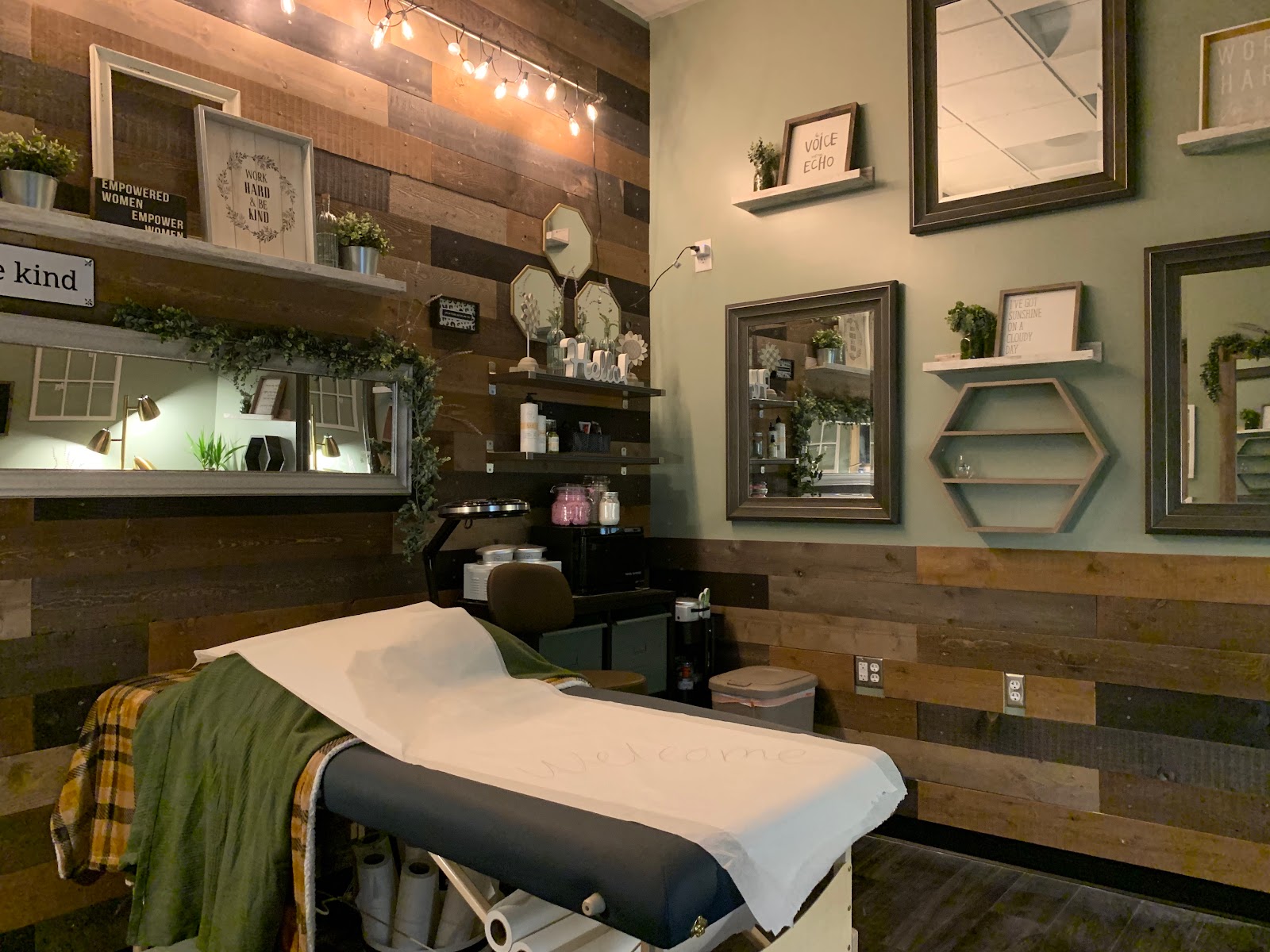 Humble Bee Sugaring Studio (South Meadows) — photo 3