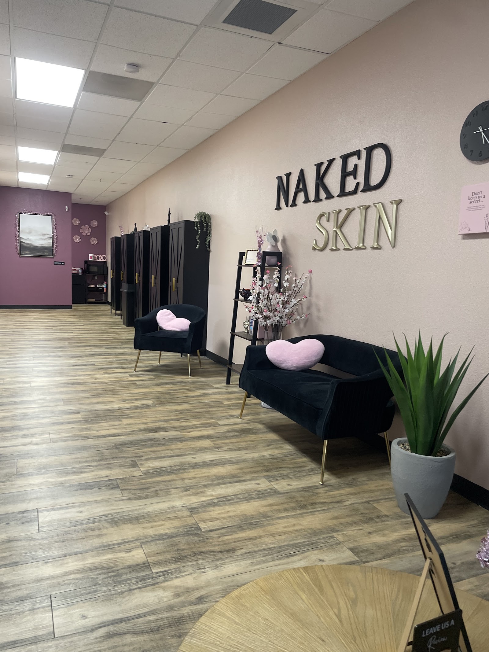 Naked Skin Waxing — photo 2