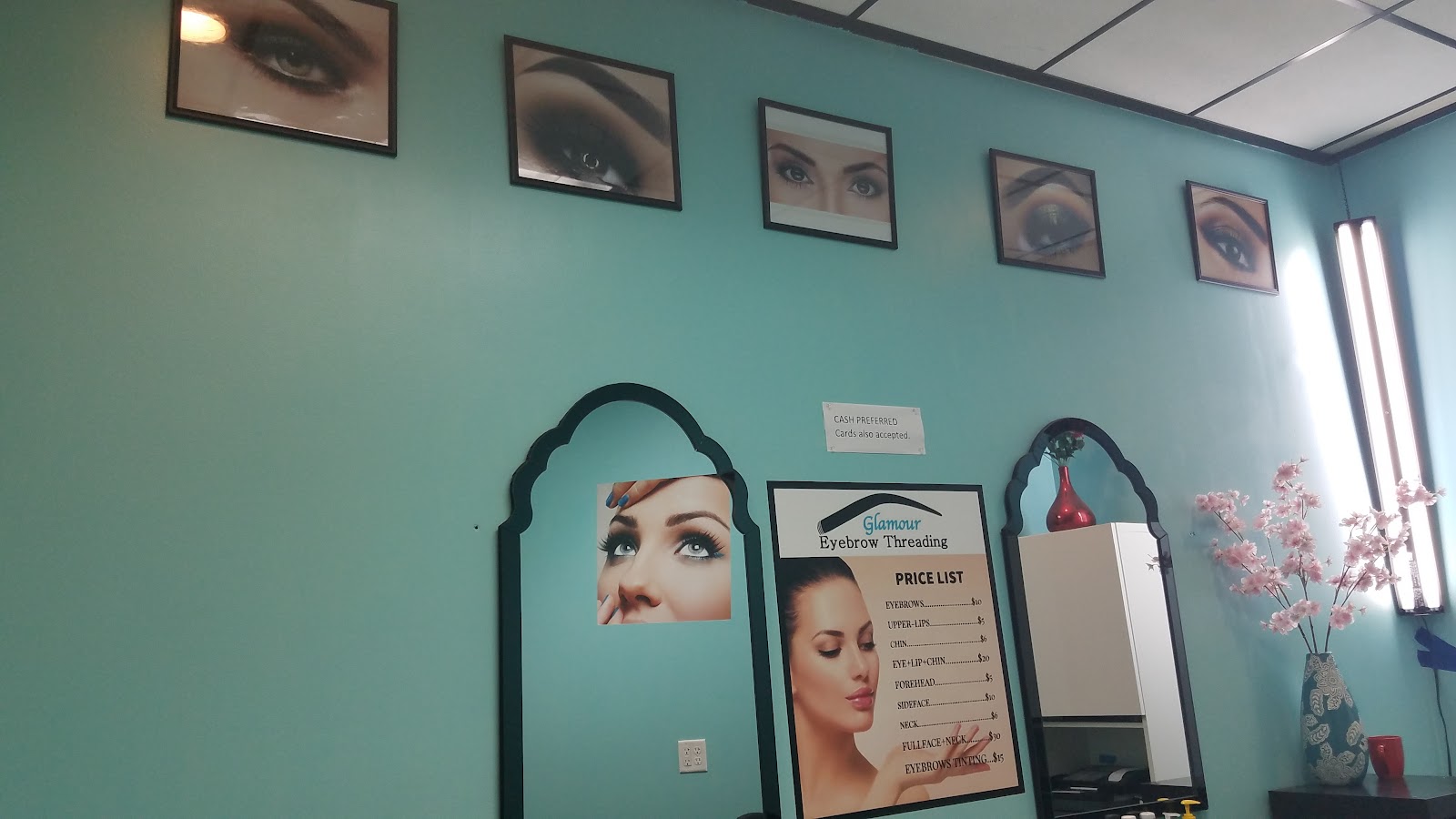 Glamour Eyebrow Threading — photo 3