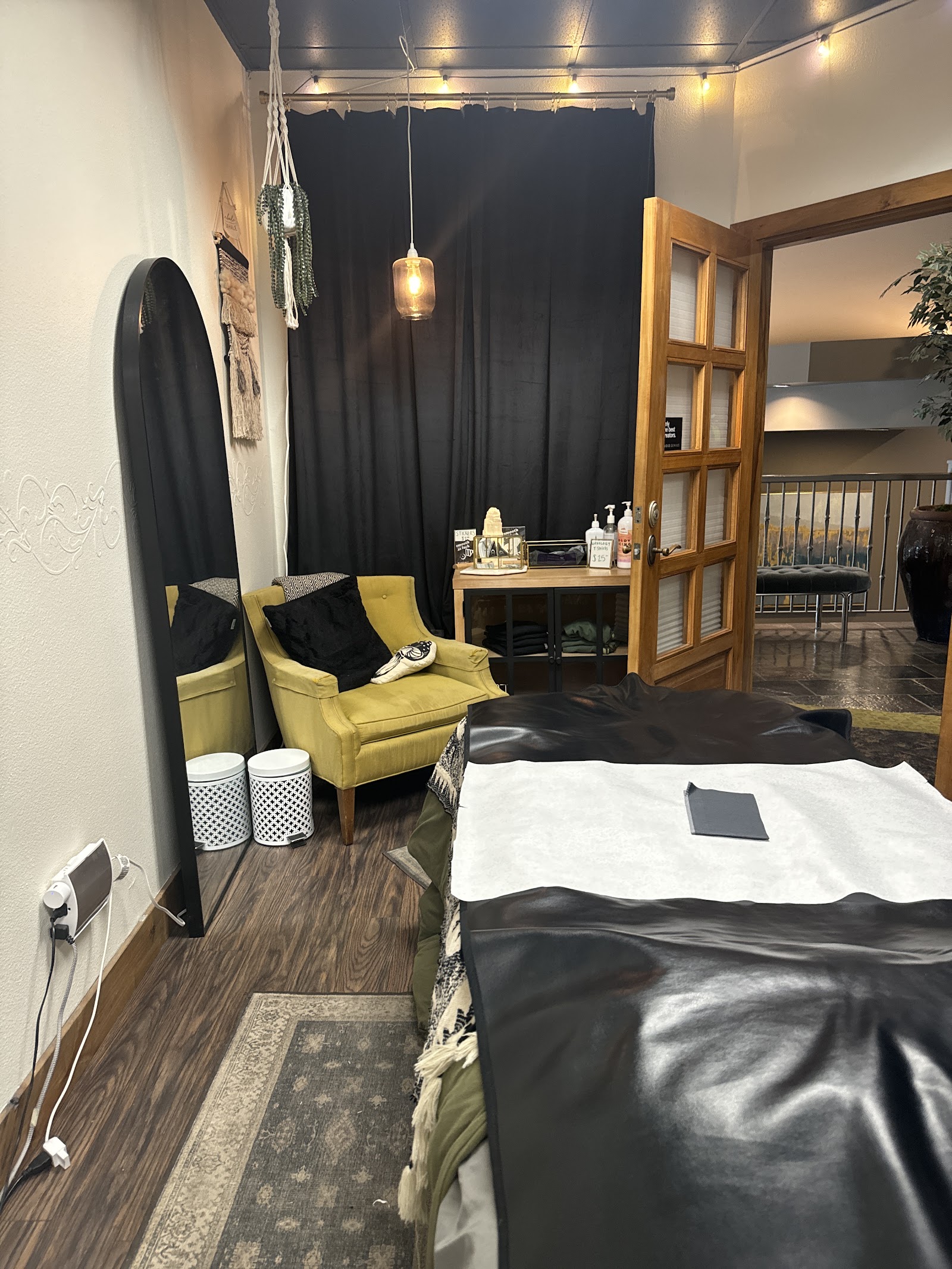 Waxology Custom Esthetics — photo 2