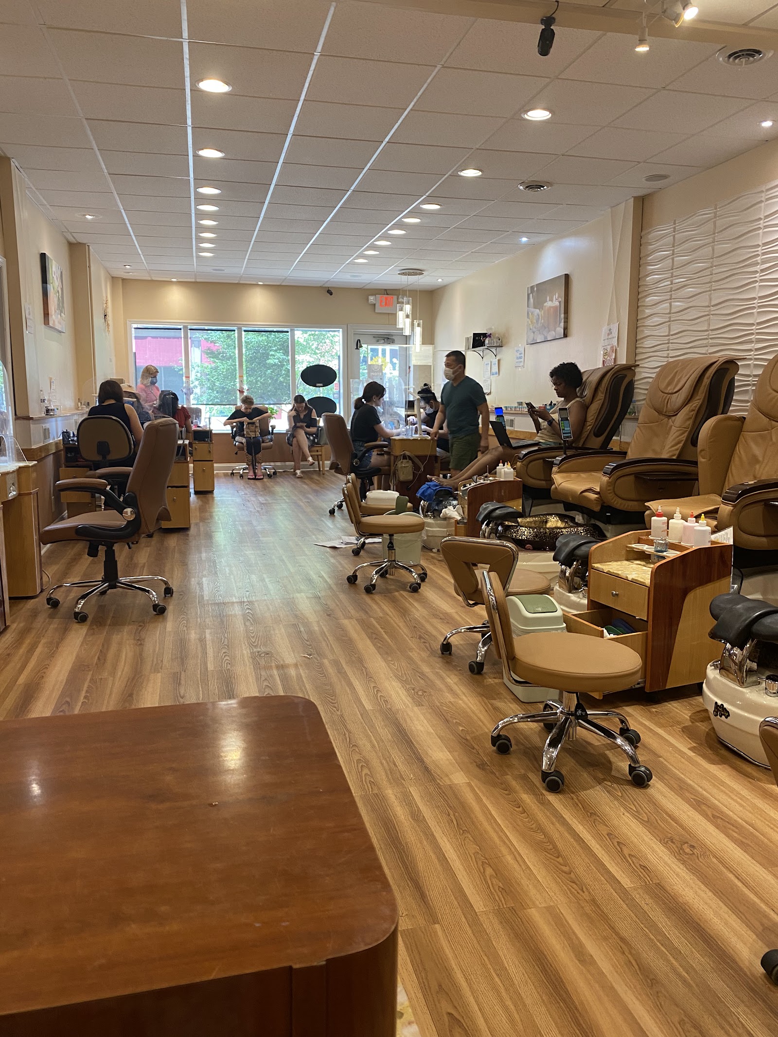 Central West End Nails & Spa — photo 3