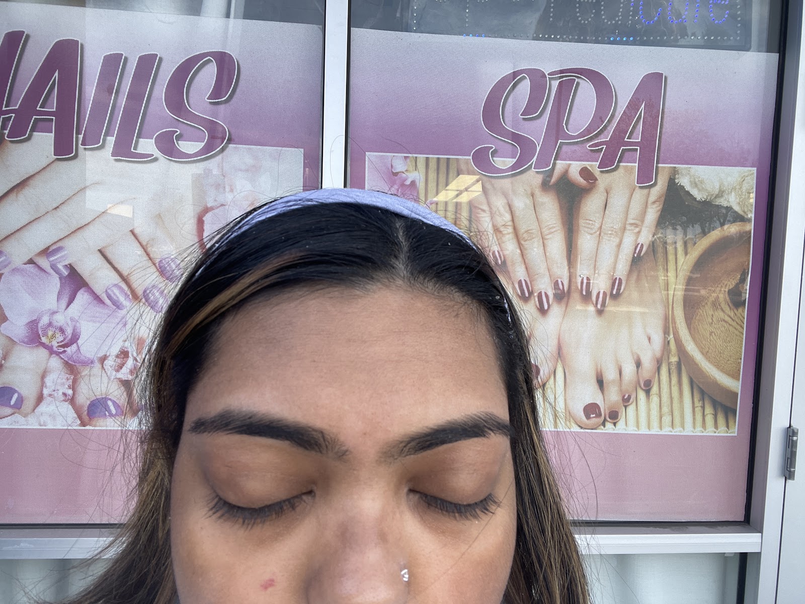 Shapes Eyebrow Threading — photo 2