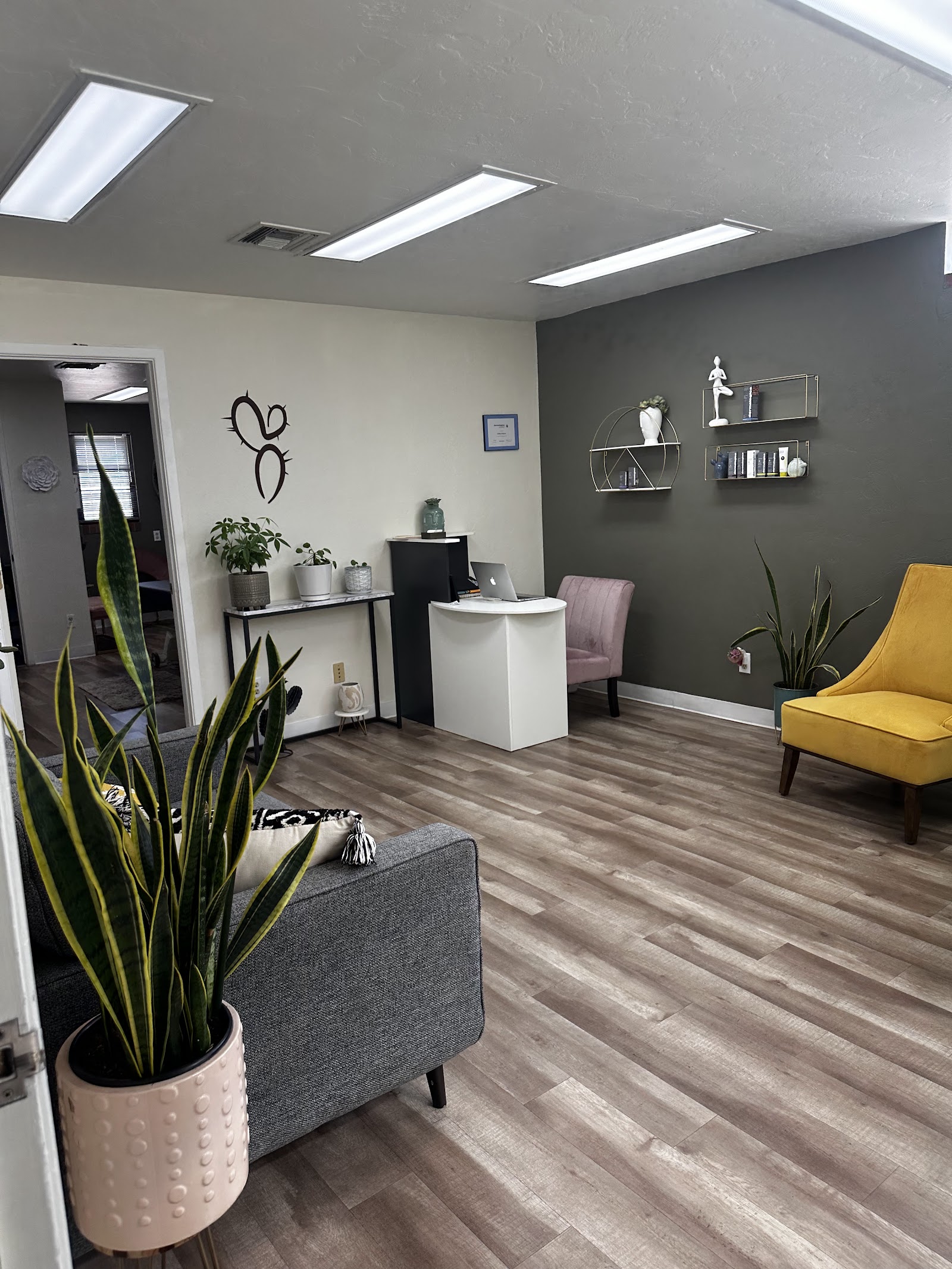 DESERT GLOW WAXING & SKIN STUDIO — photo 2