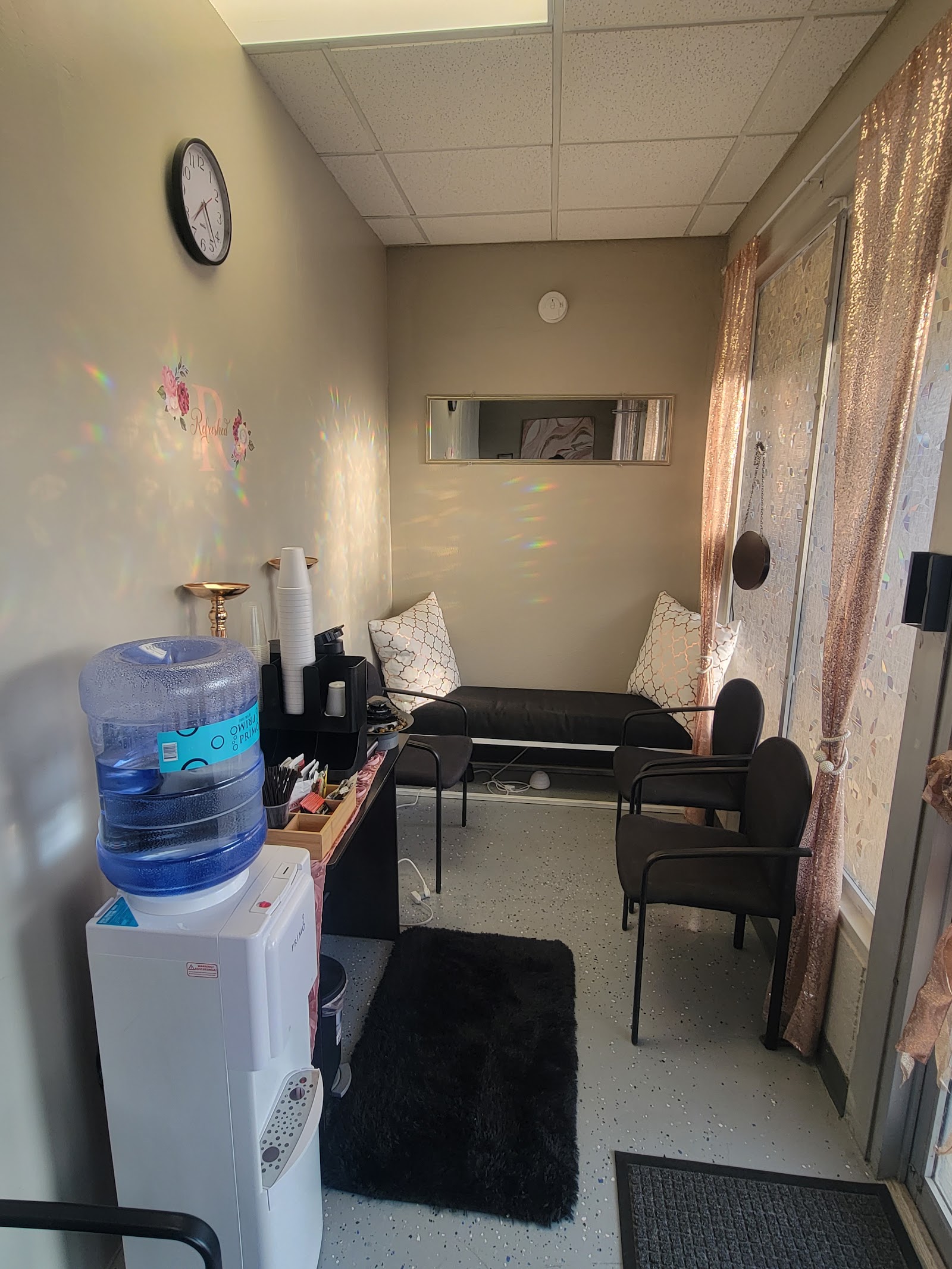 Refreshed by T salon — photo 3