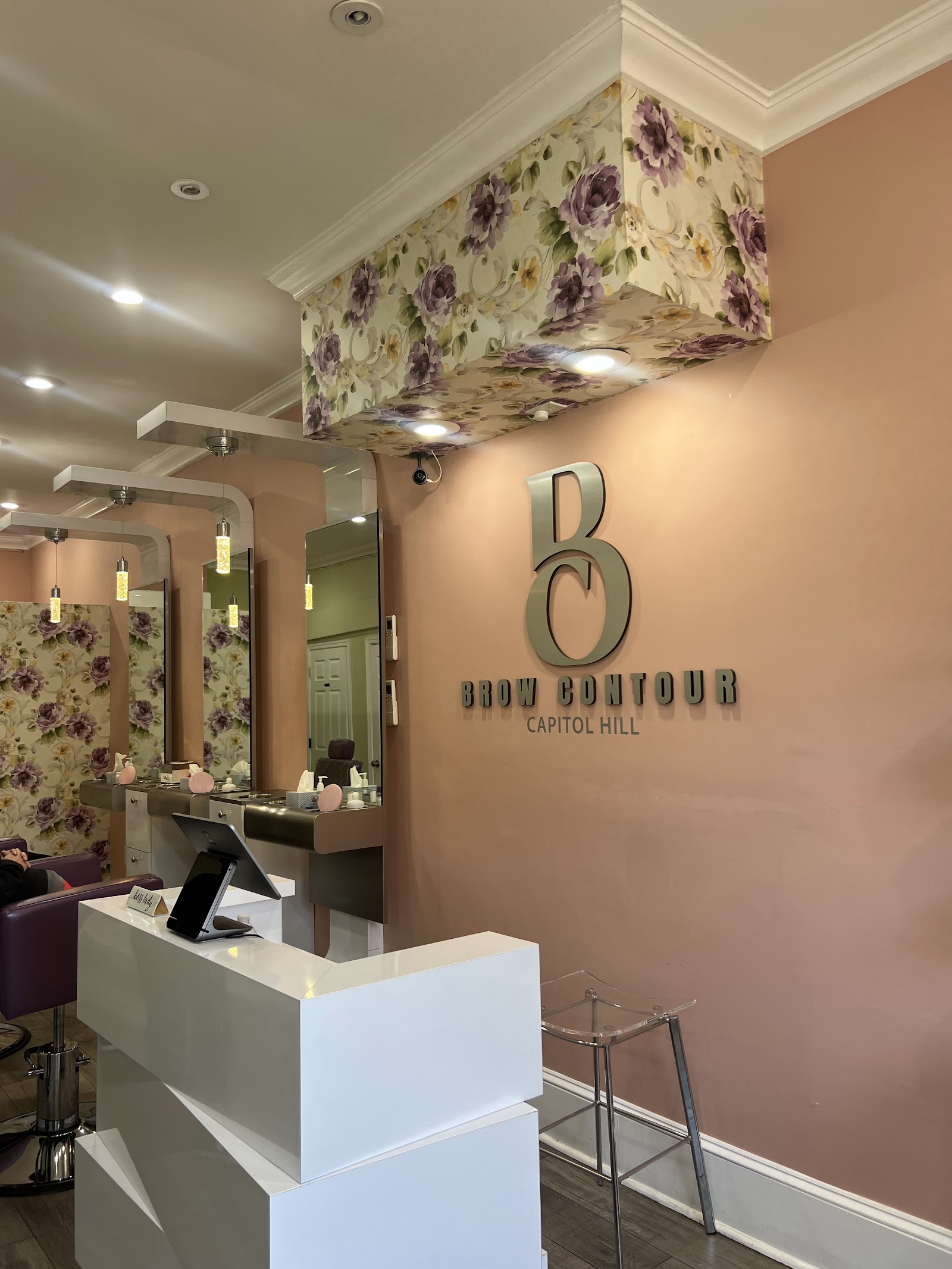 Brow Contour Capitol Hill Eastern Market (Bikini Sugaring + Brow Threading Boutique) — photo 2