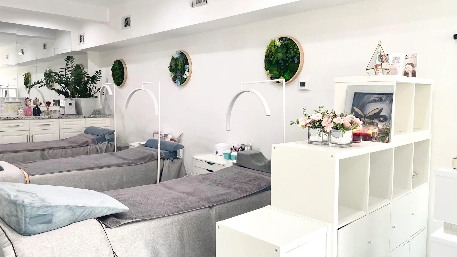 Dupont Lash & Brow Bar — photo 3