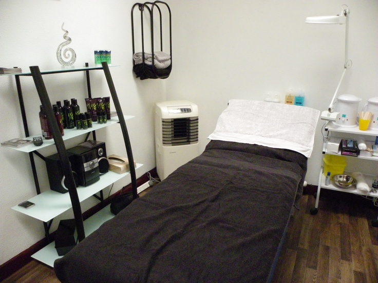 Male Waxing Male. — photo 2